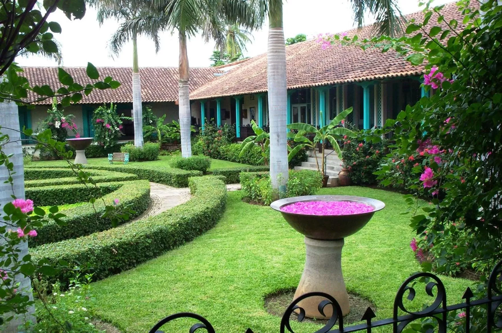 Garden view, Garden in Hotel El Convento Leon Nicaragua