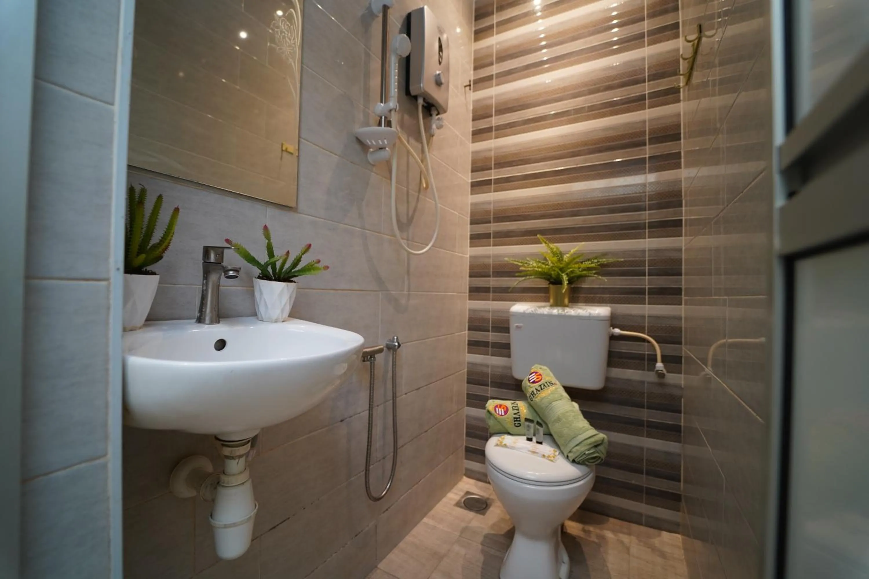 Ghazrin's Classic Hotel JB