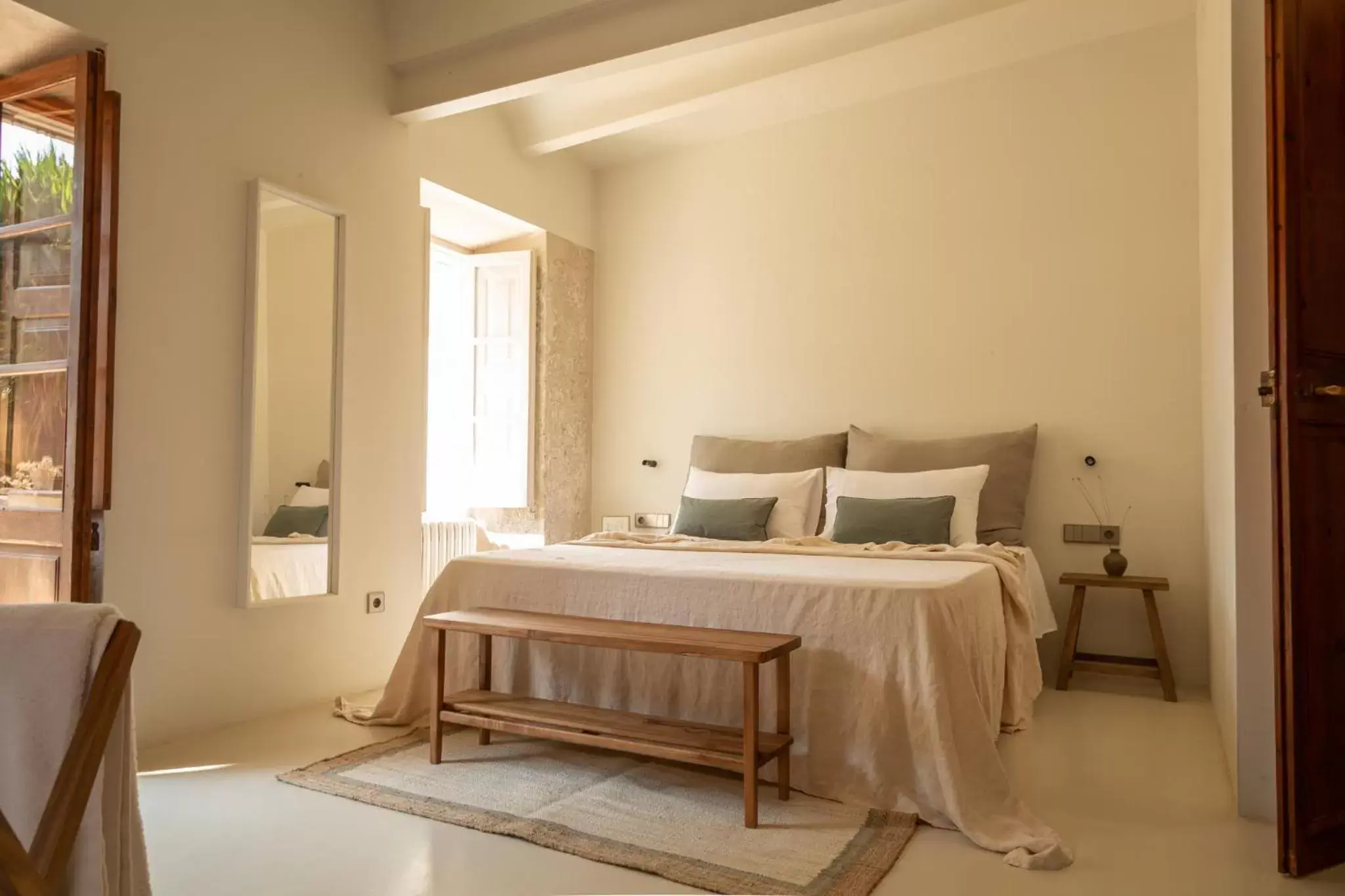 Deluxe Double Room with Terrace and Private Pool access in Can Moio Turismo de Interior Deluxe Double Room with Terrace and Private Pool access in Can Moio Turismo de Interior