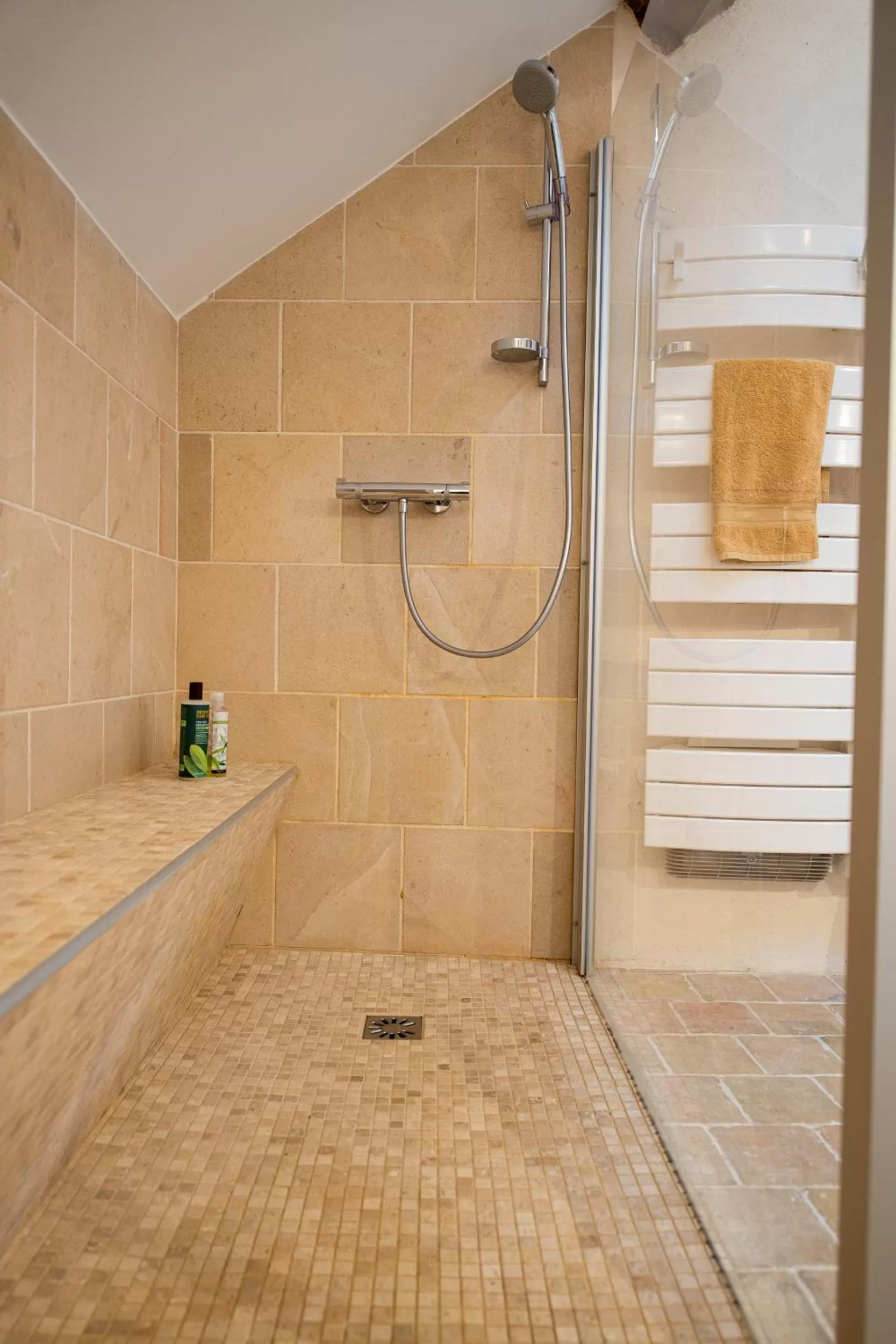 Shower in Clos Saint Jacques - Maison d'Hôtes