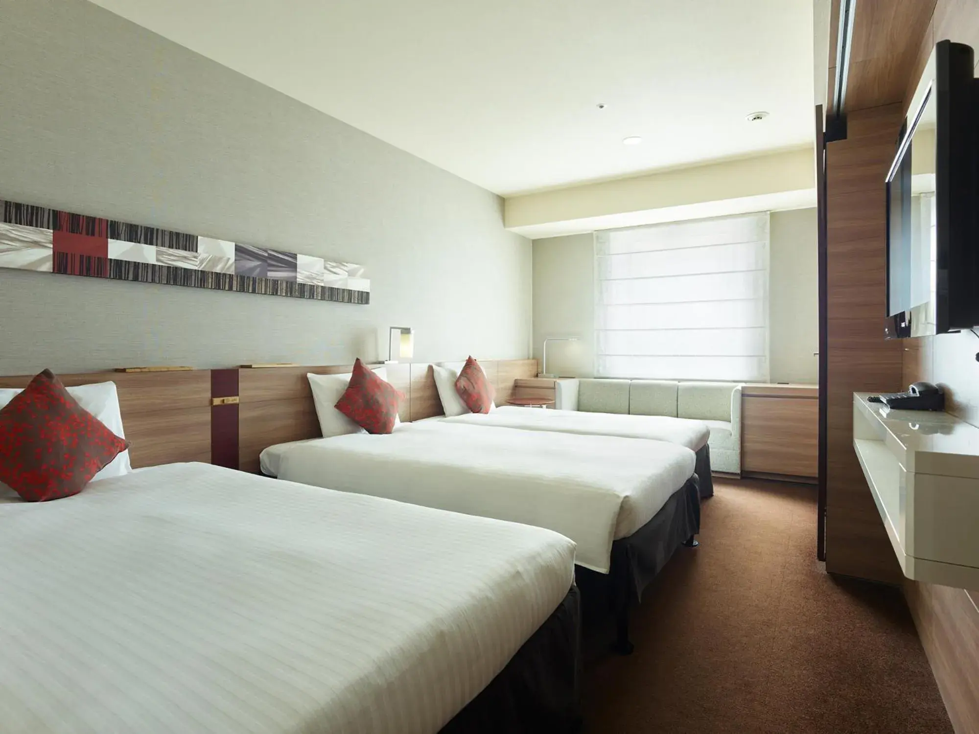 Moderate Twin (Triple ) Room - Non-Smoking in Mitsui Garden Hotel Sapporo Moderate Twin (Triple ) Room - Non-Smoking in Mitsui Garden Hotel Sapporo