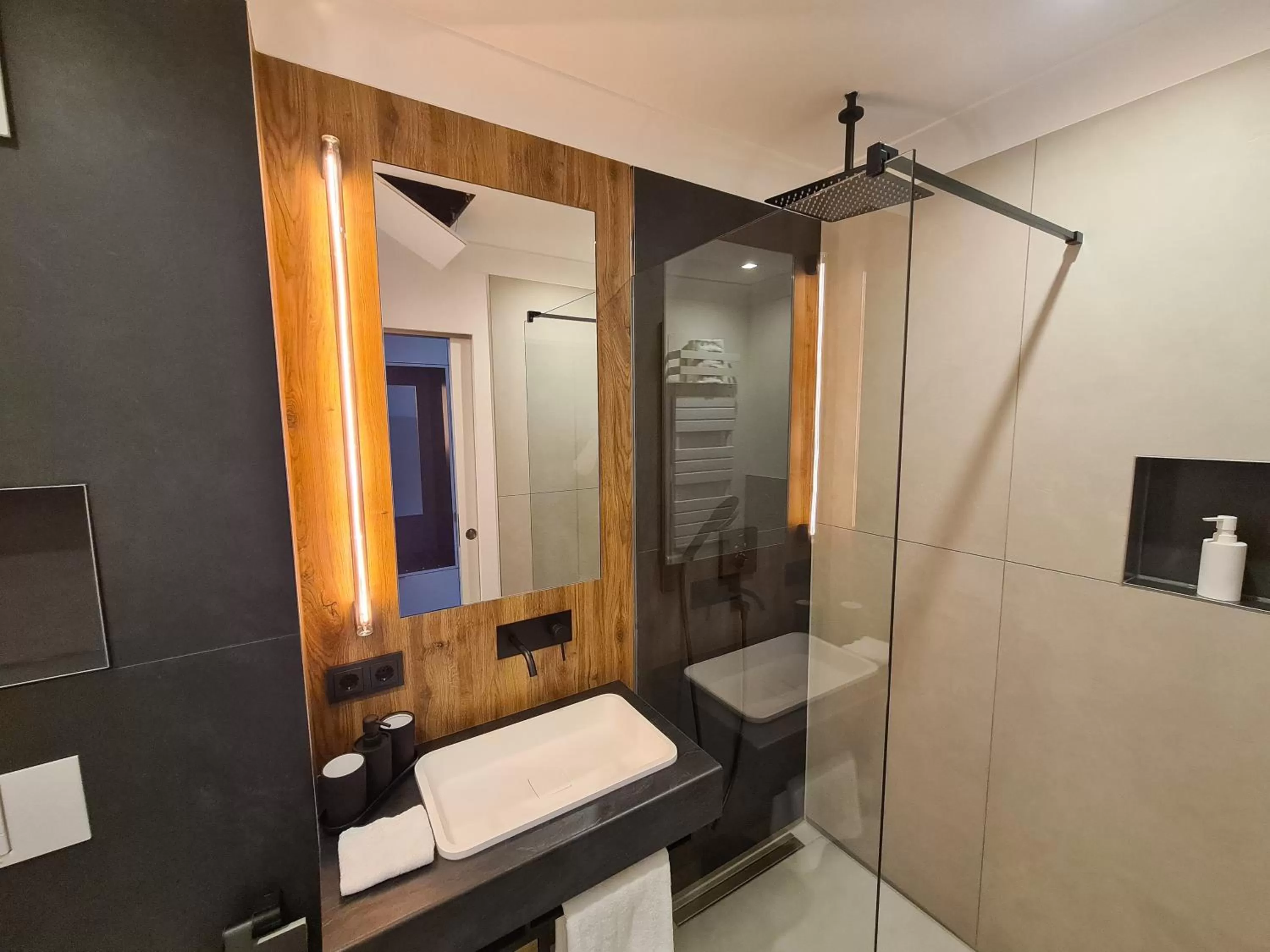 Bathroom in DAS KEHRS - Hotel auf dem Petersberg