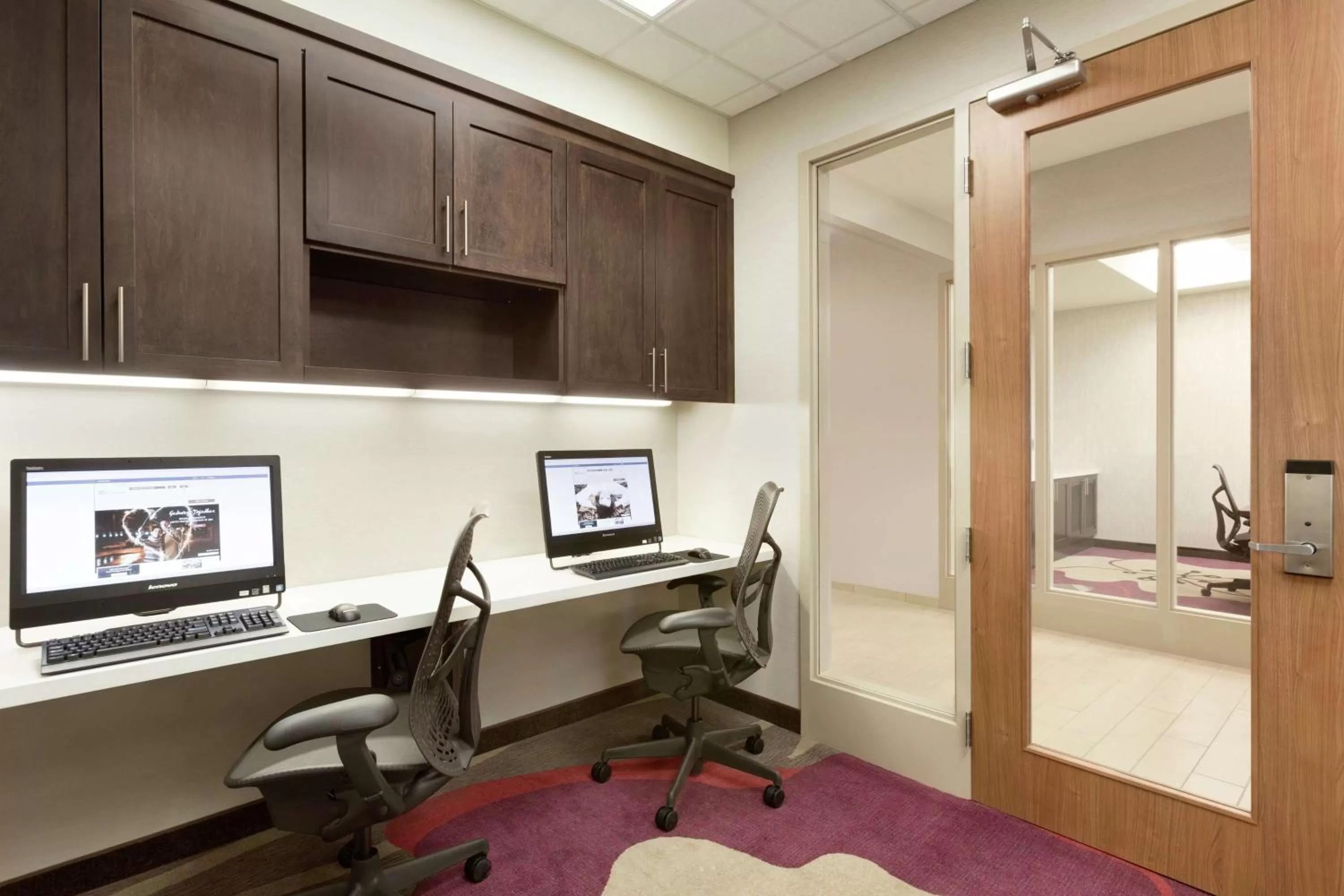 Business facilities in Hilton Garden Inn Pittsburgh Airport South-Robinson Mall