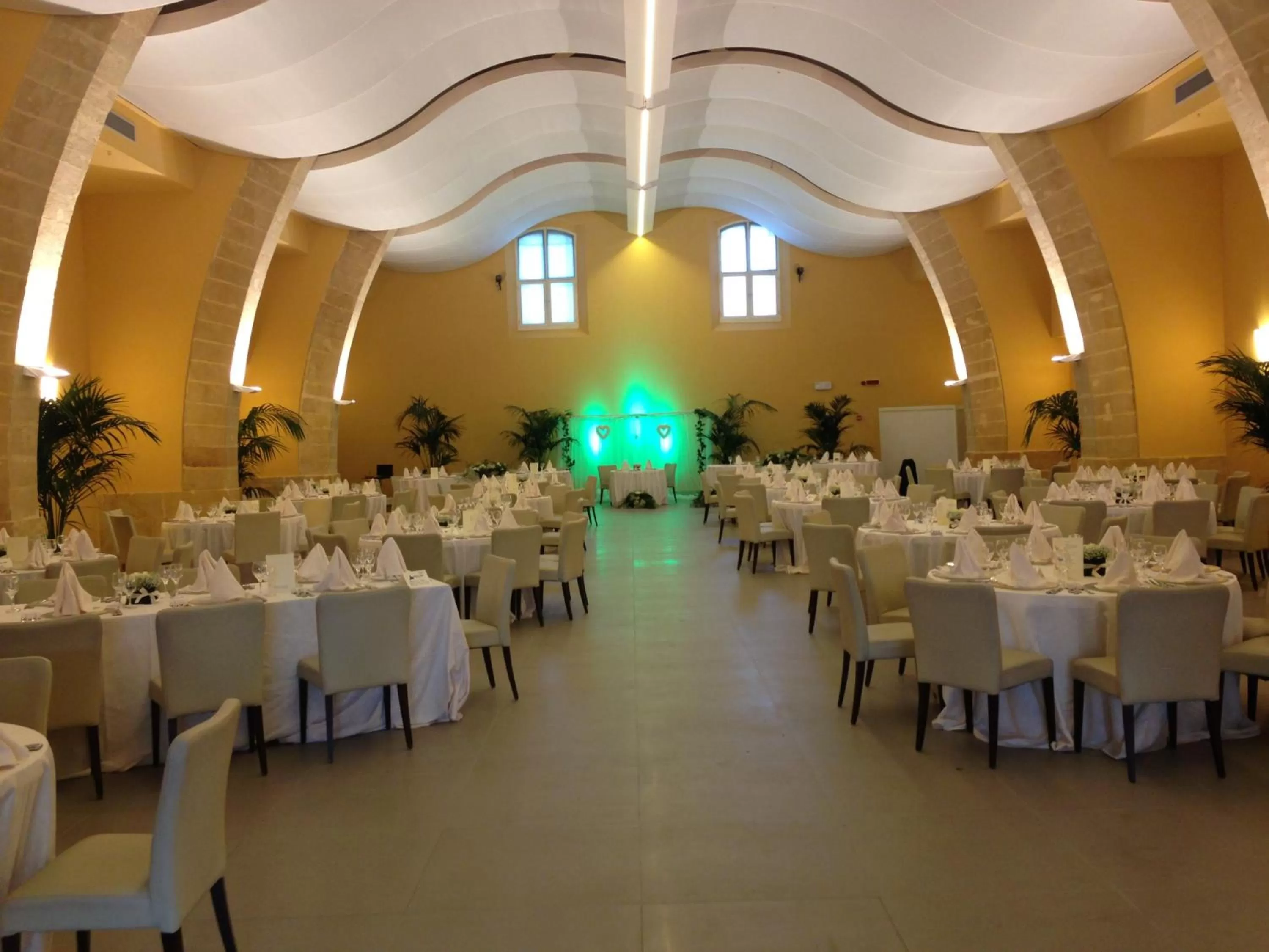 Restaurant/places to eat in Mahara Hotel & Wellness