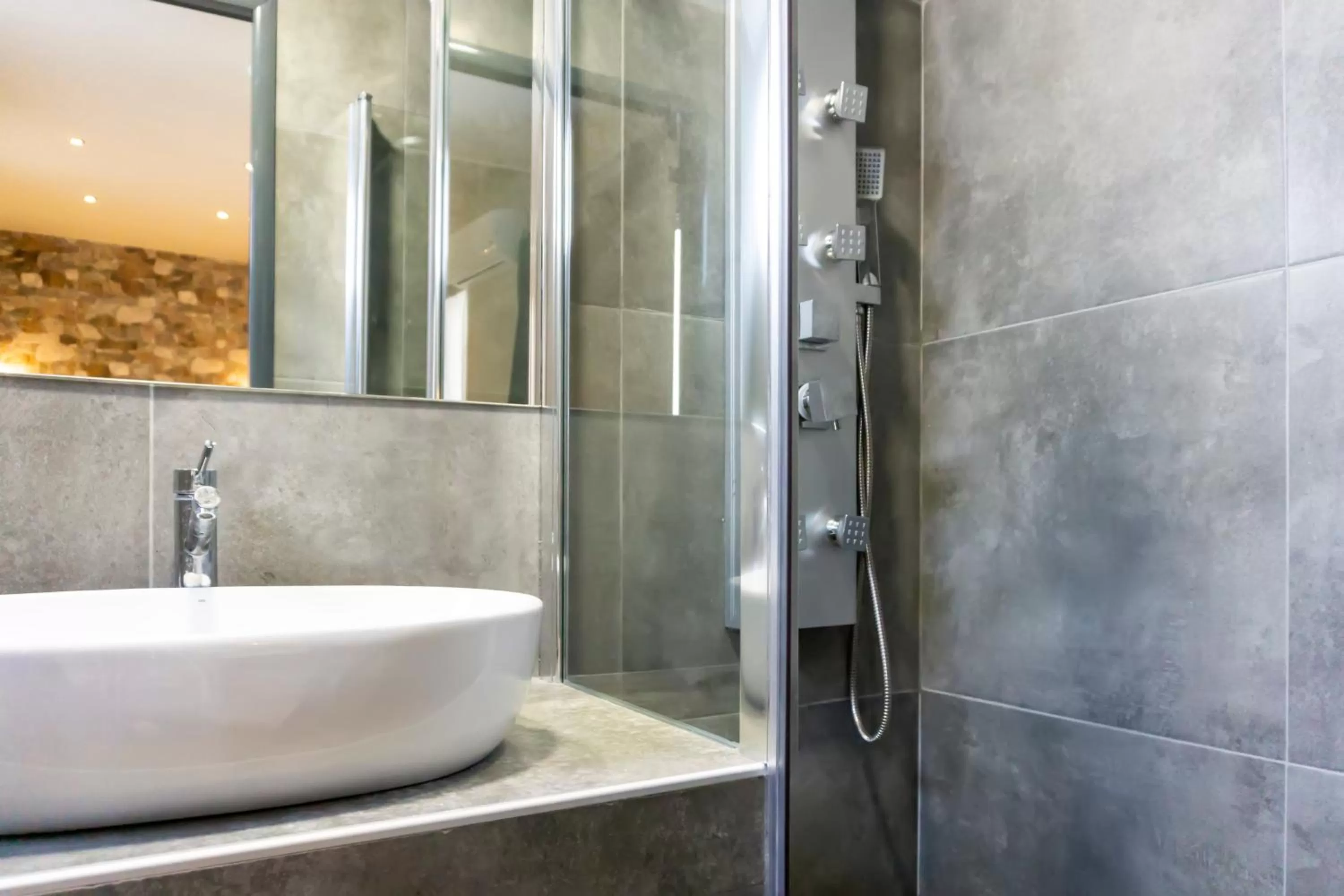 Shower in Pallada Athens boutique rooms & apartments