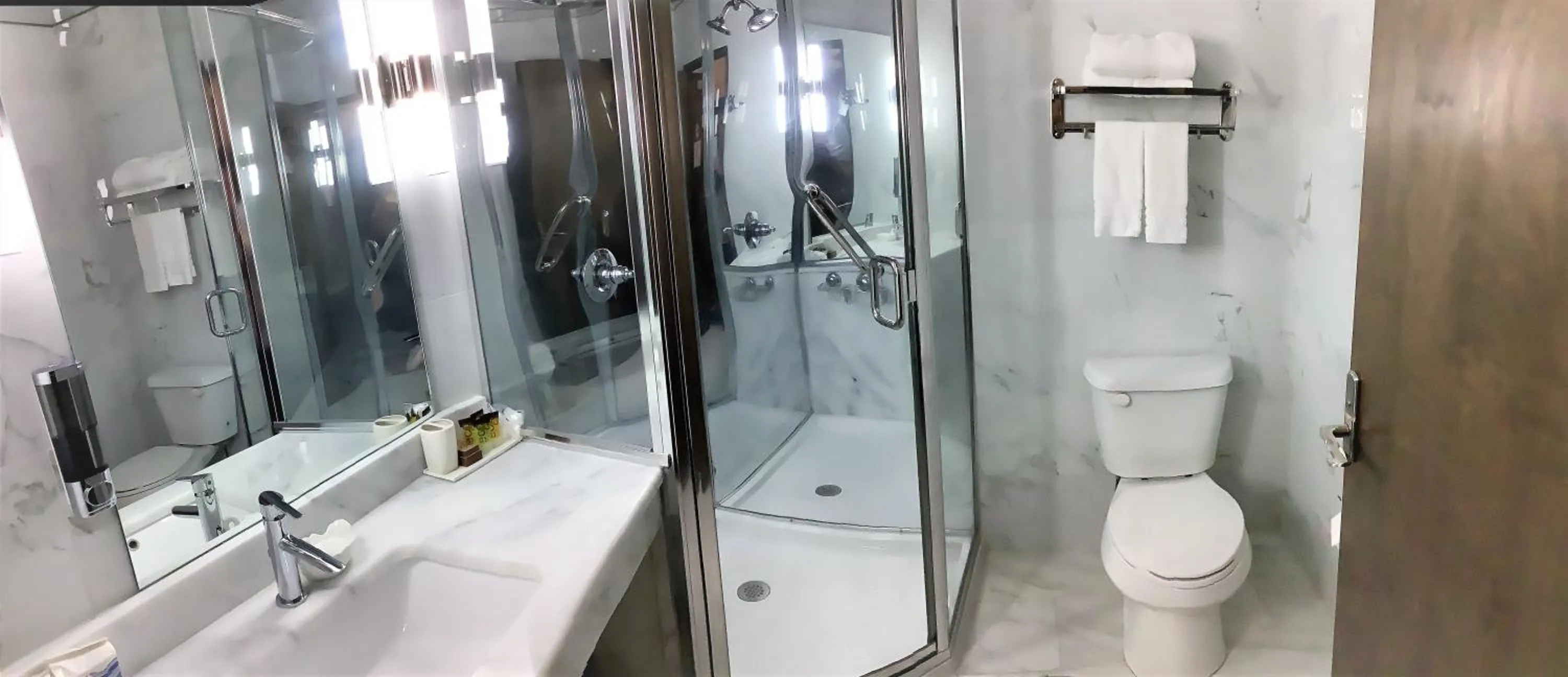 Bathroom in Wangshi China Palace