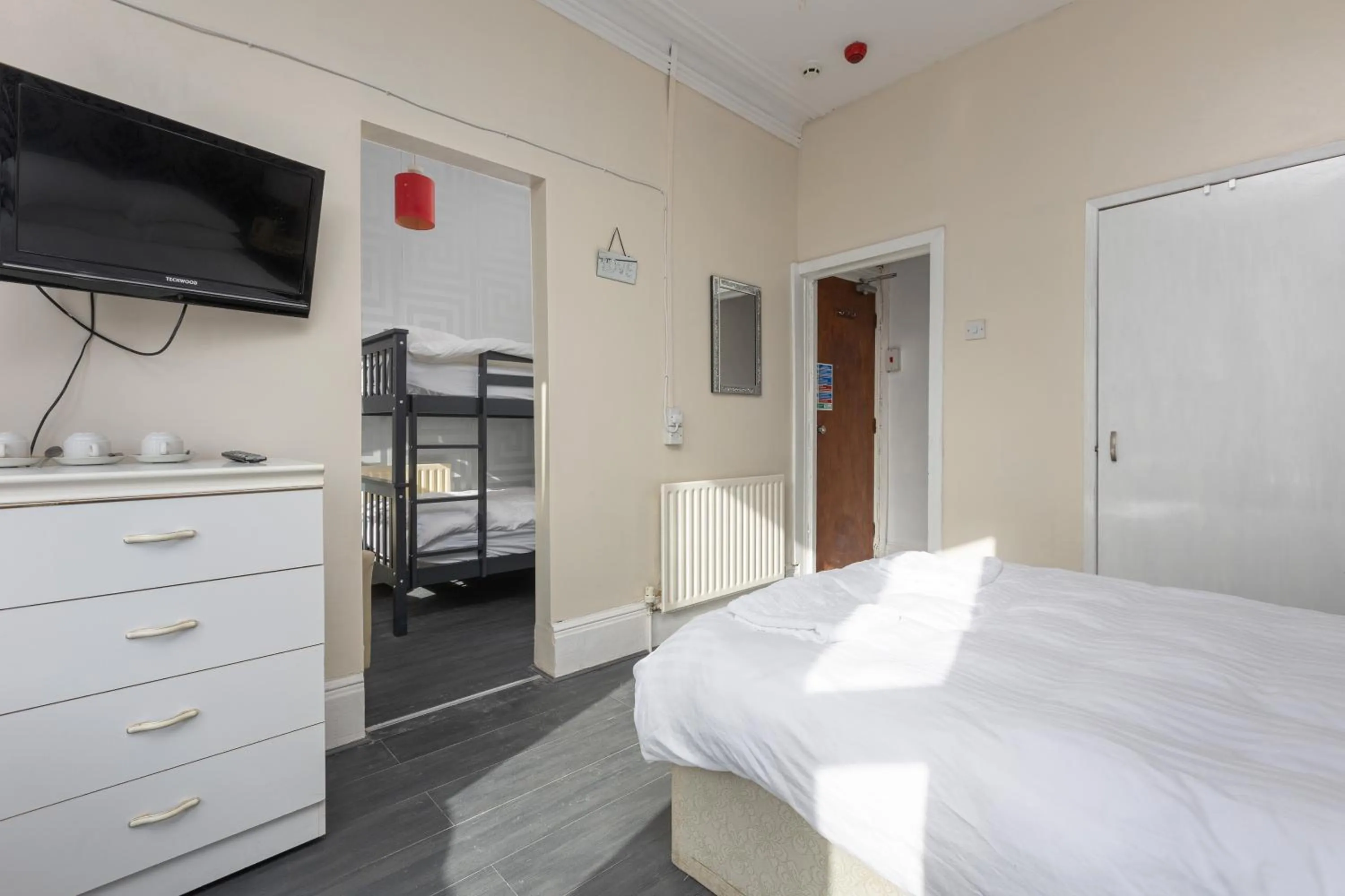 Bed in Habberly House Hotel