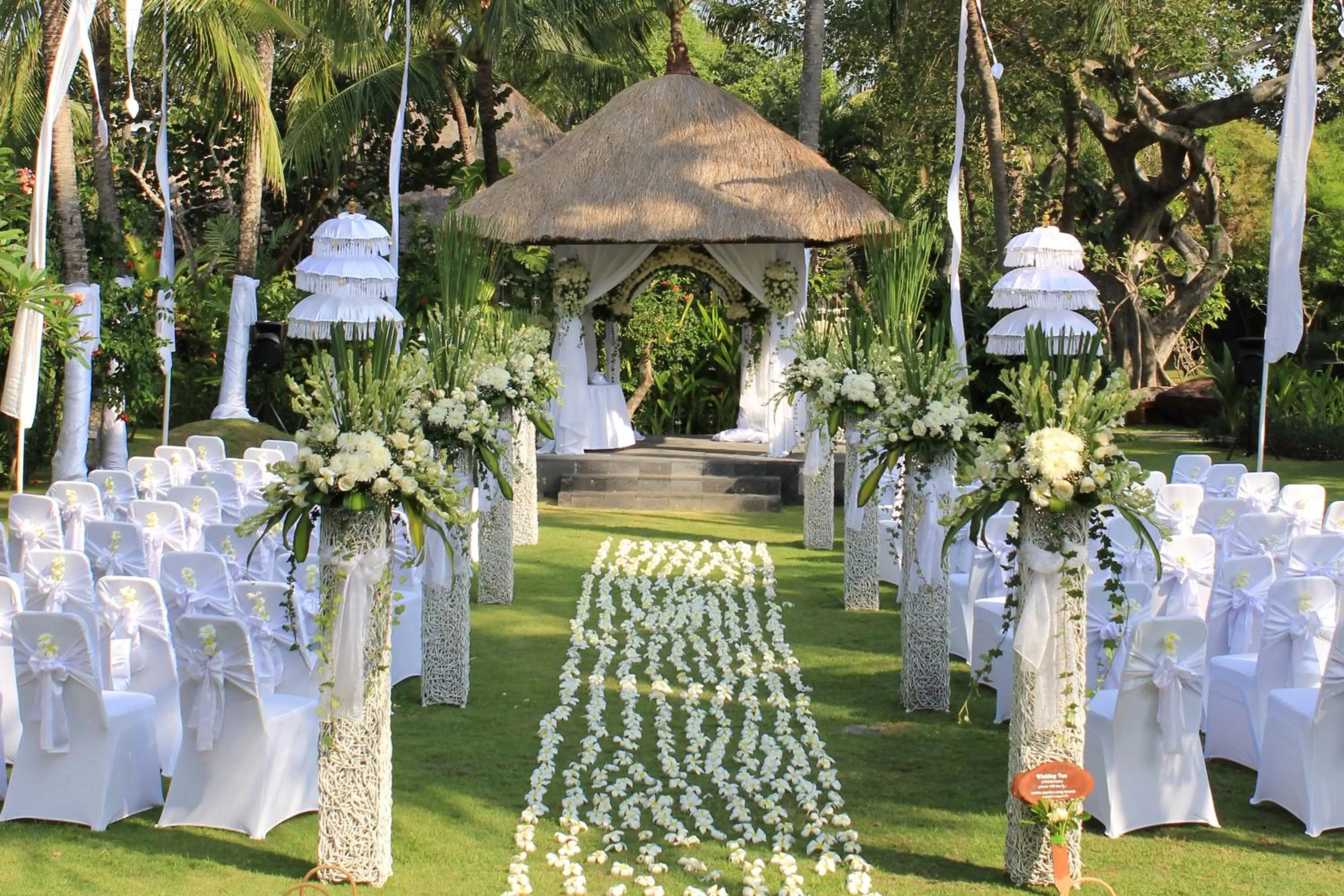 wedding in Legian Beach Hotel