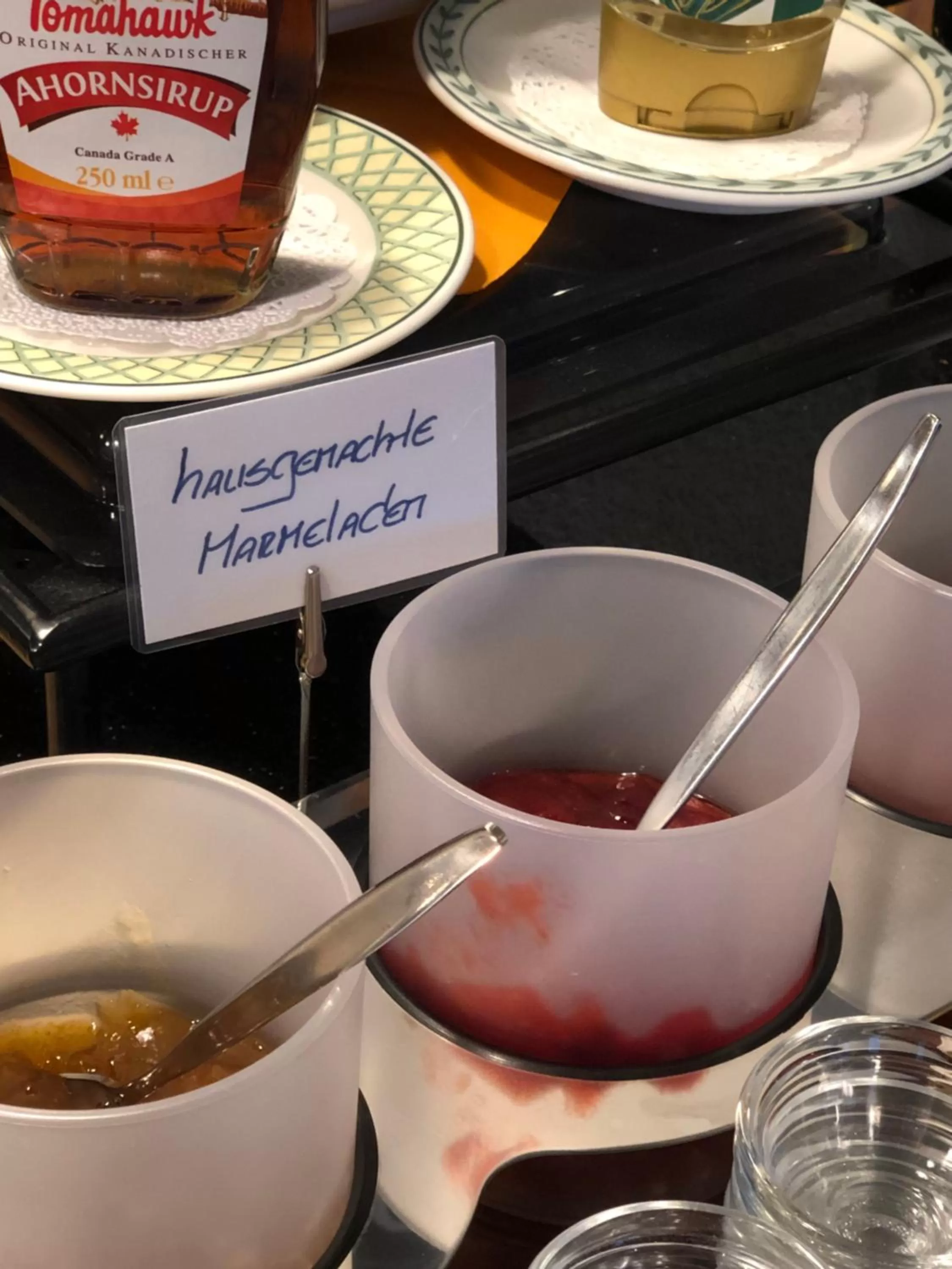 Buffet breakfast in Hotel Peterchens Mondfahrt