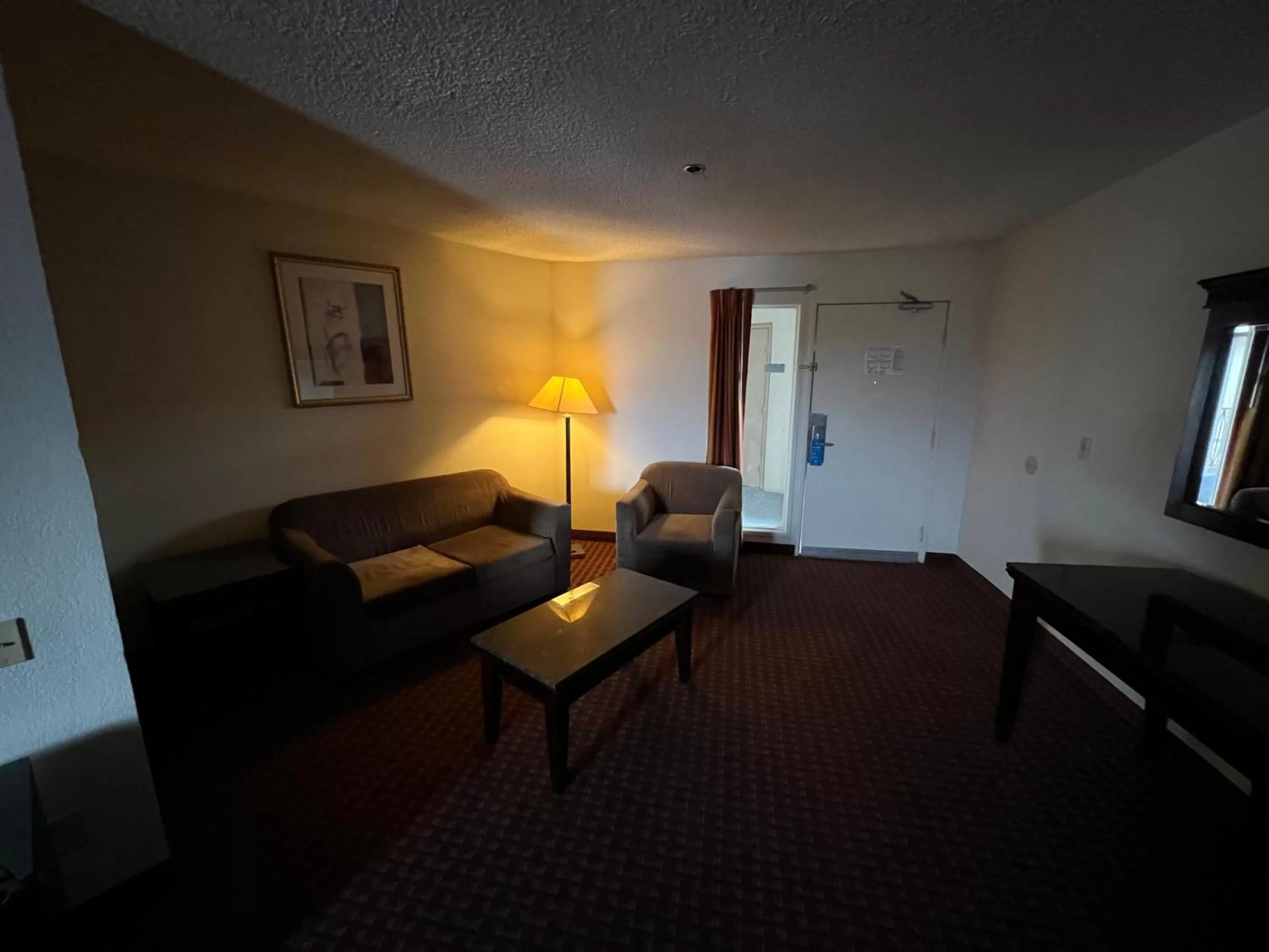 Days Inn & Suites by Wyndham Rancho Cordova