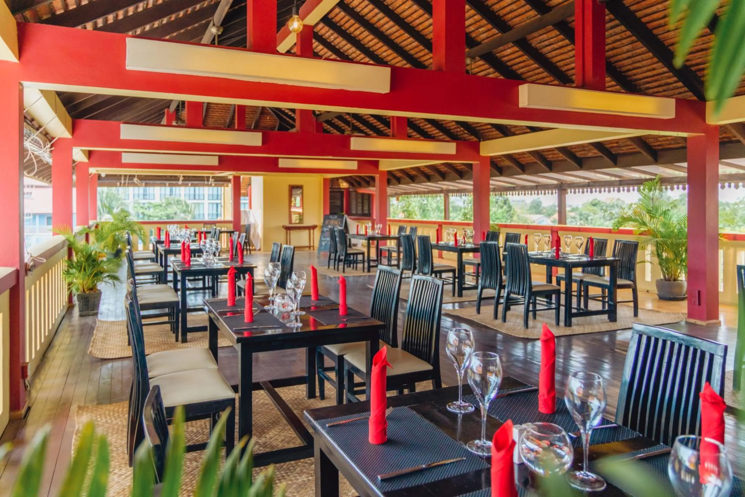 Restaurant/places to eat in Pandora Suite D'Angkor