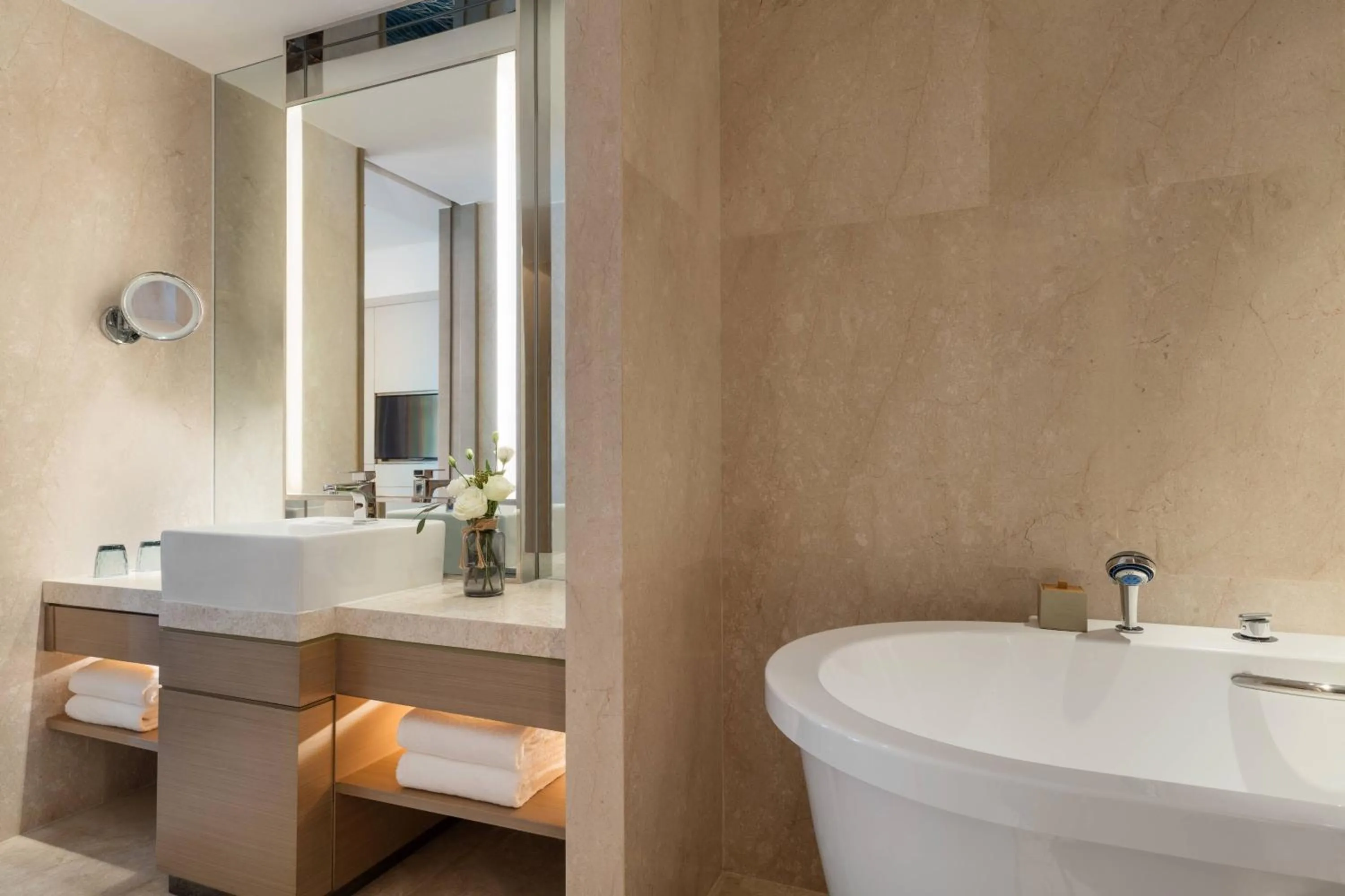 Bathroom in Courtyard by Marriott Shunde Longjiang