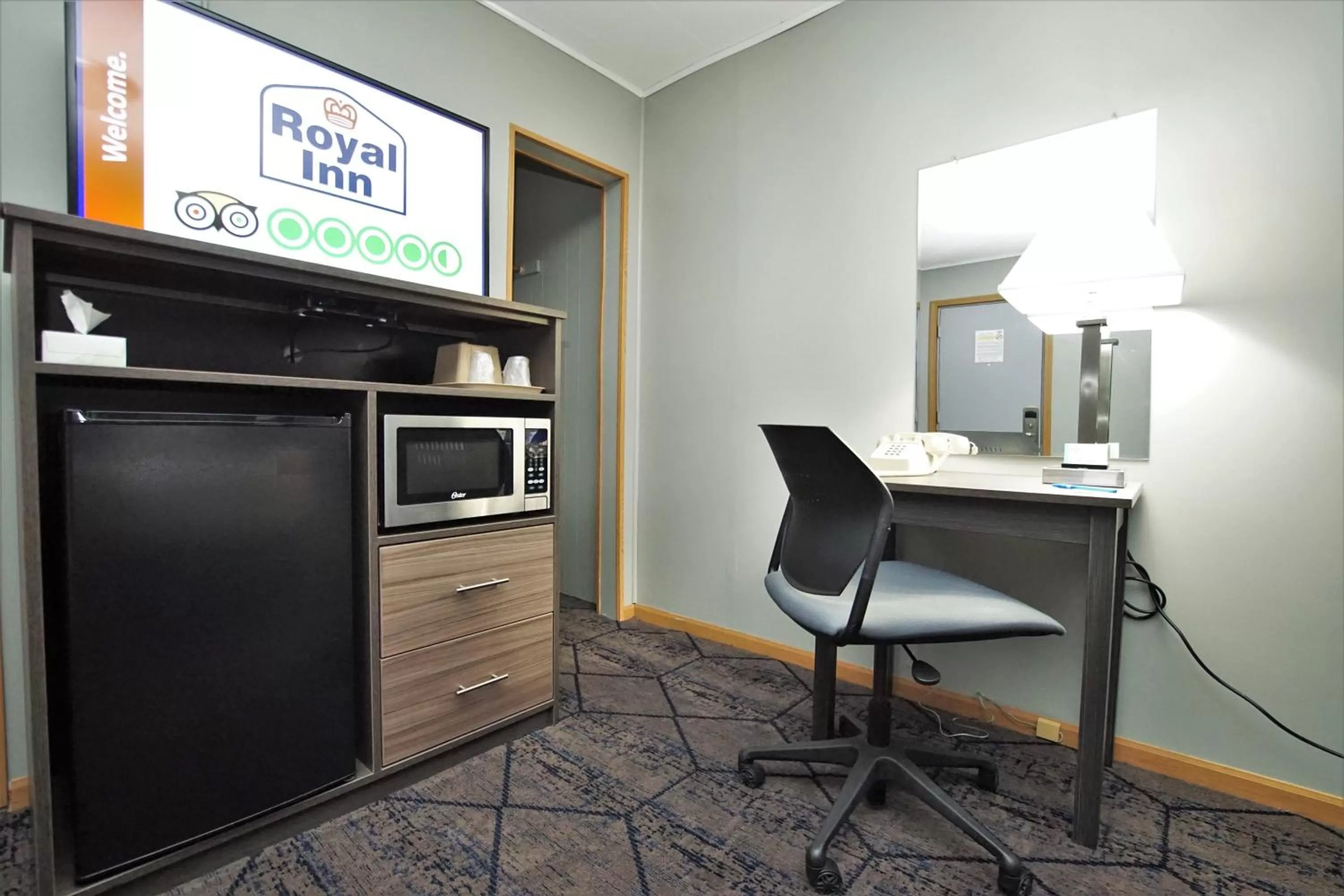 Photo of the whole room in Royal Inn Hudson I-94