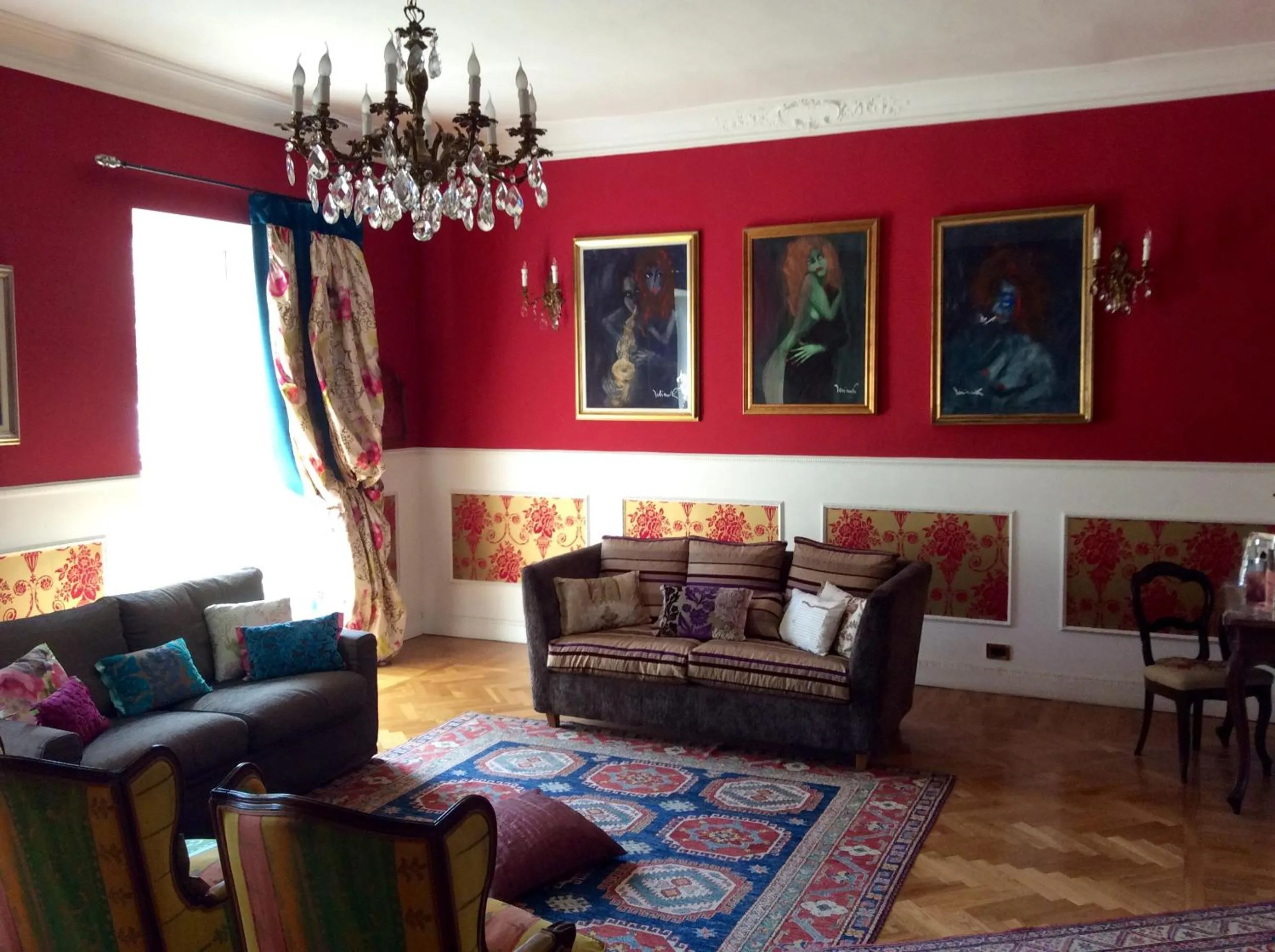 Communal lounge/ TV room in Hotel Ponte Sassi