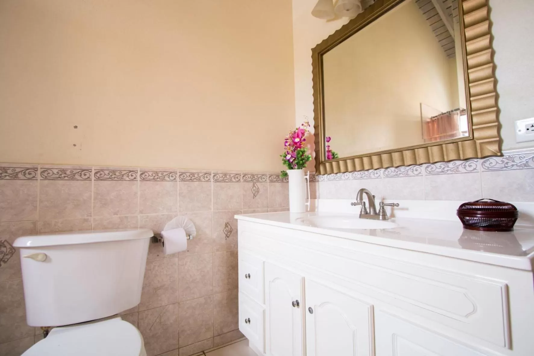 Connie's Comfort Suites