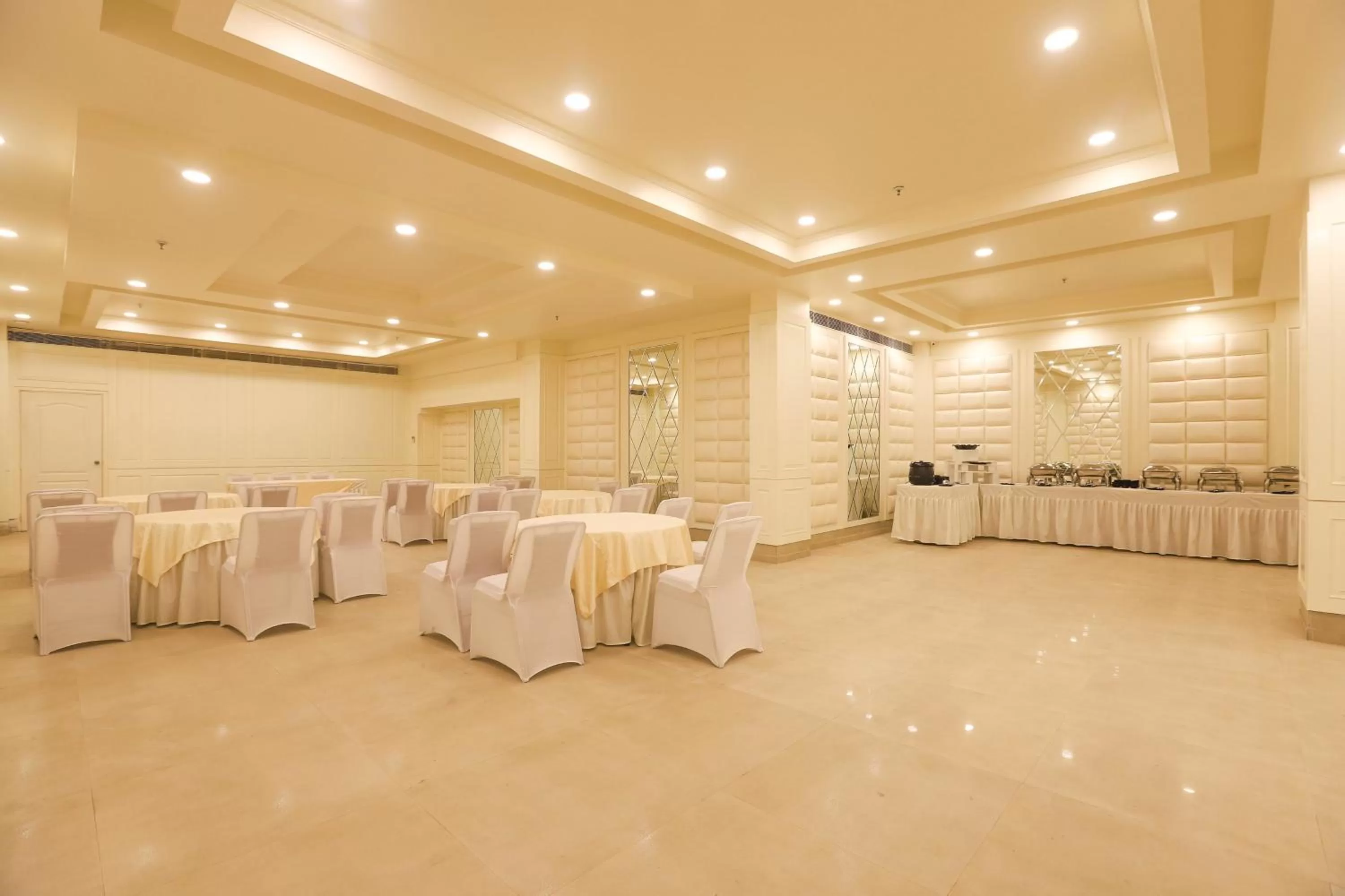 Banquet/Function facilities in Hotel Magenta-City Center Bani Park Jaipur