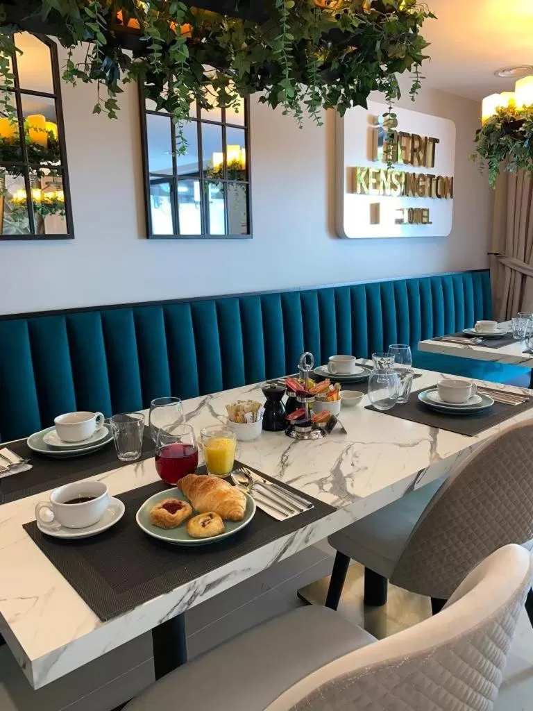 Breakfast in Merit Kensington Hotel