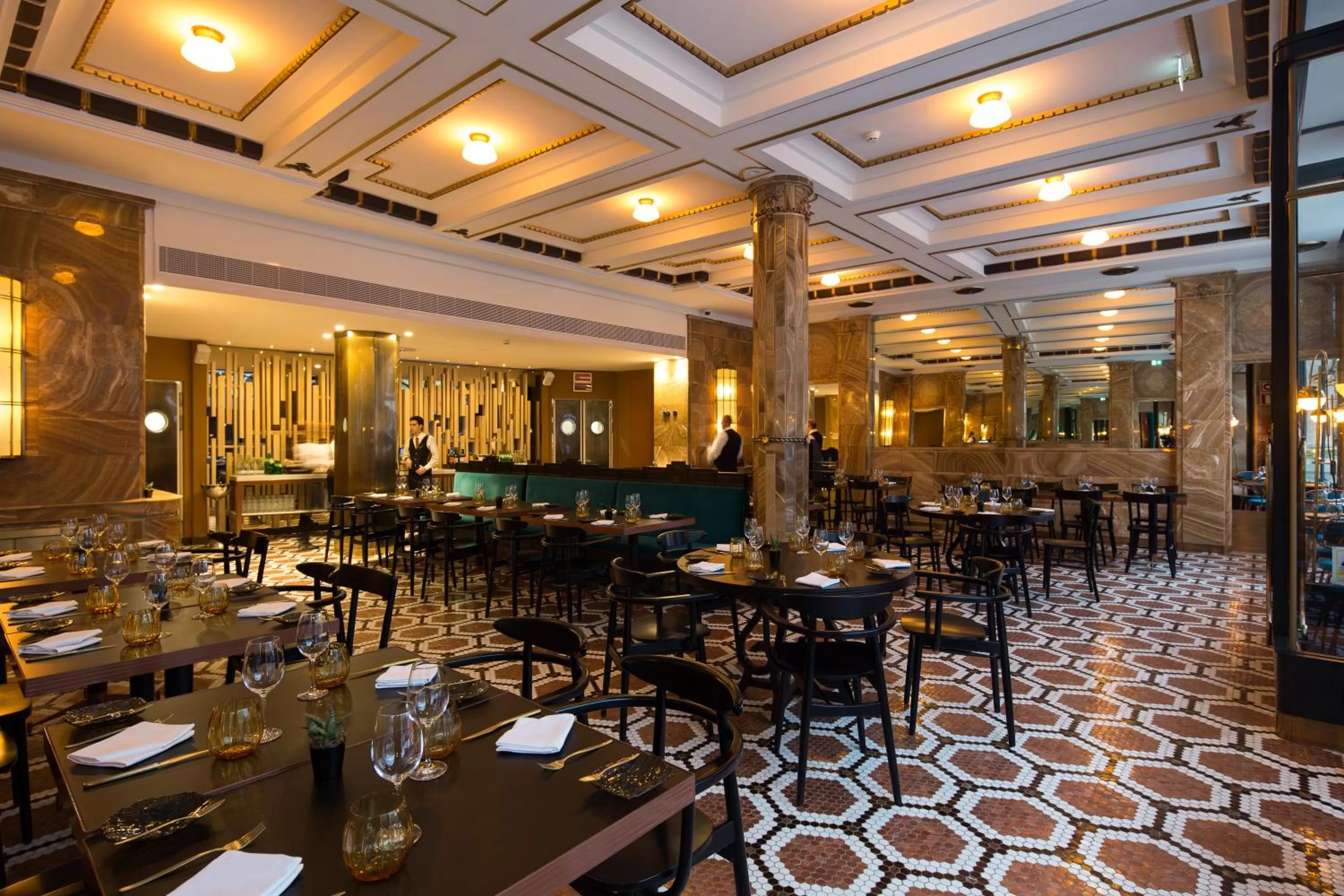 Restaurant/places to eat in Pestana Porto - A Brasileira, City Center & Heritage Building