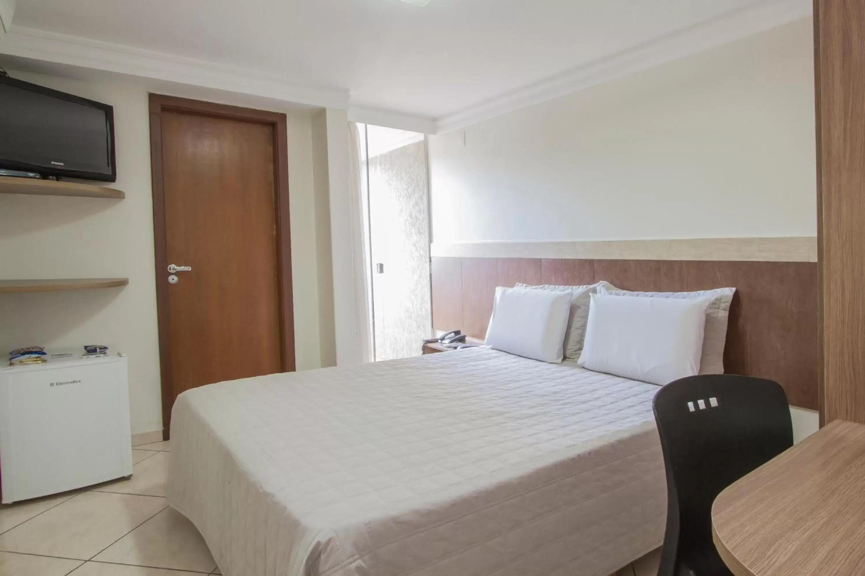 Double Room with One Double Bed in Alfa Plaza Hotel Double Room with One Double Bed in Alfa Plaza Hotel