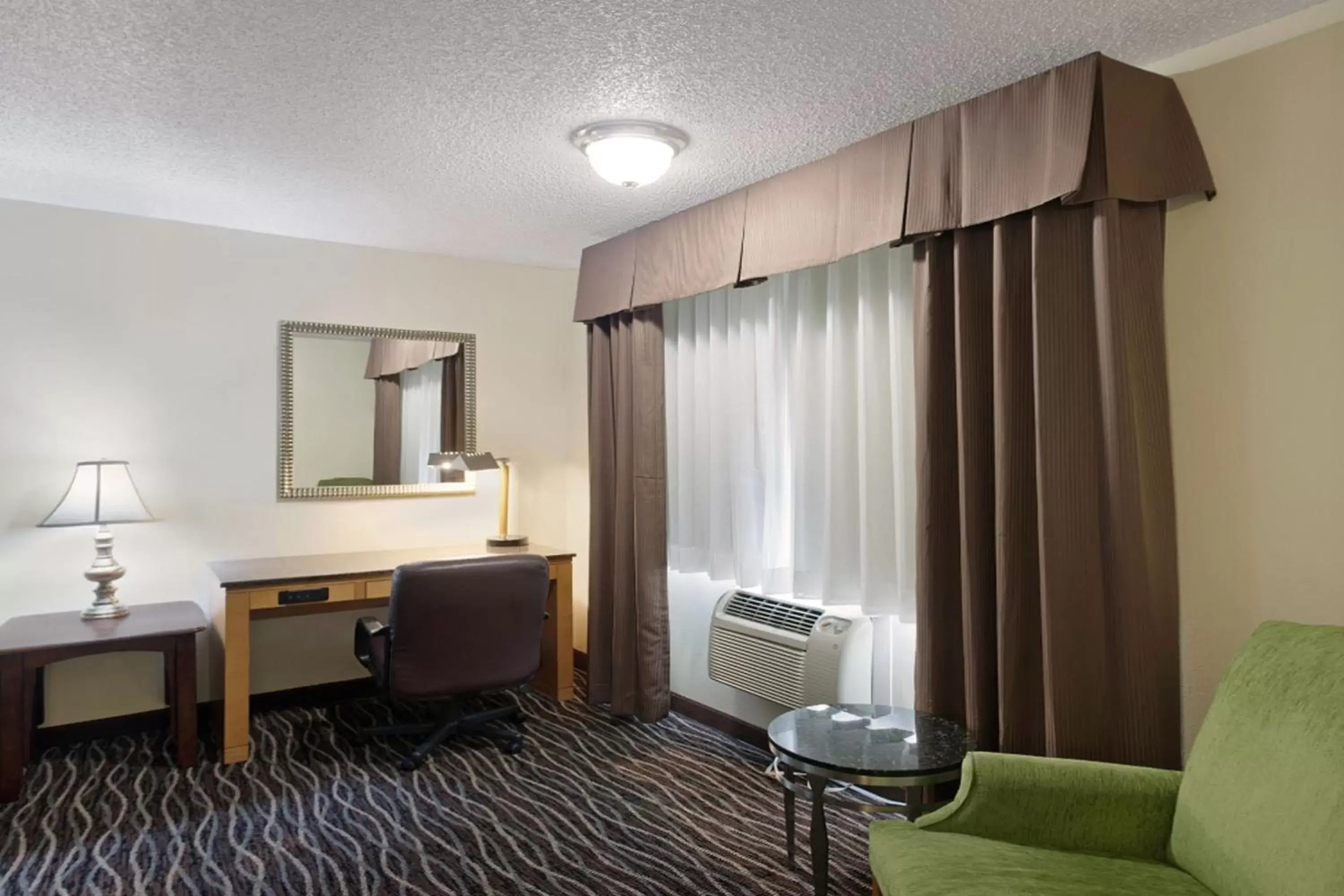King Room - Non-Smoking in Days Inn by Wyndham Yakima King Room - Non-Smoking in Days Inn by Wyndham Yakima