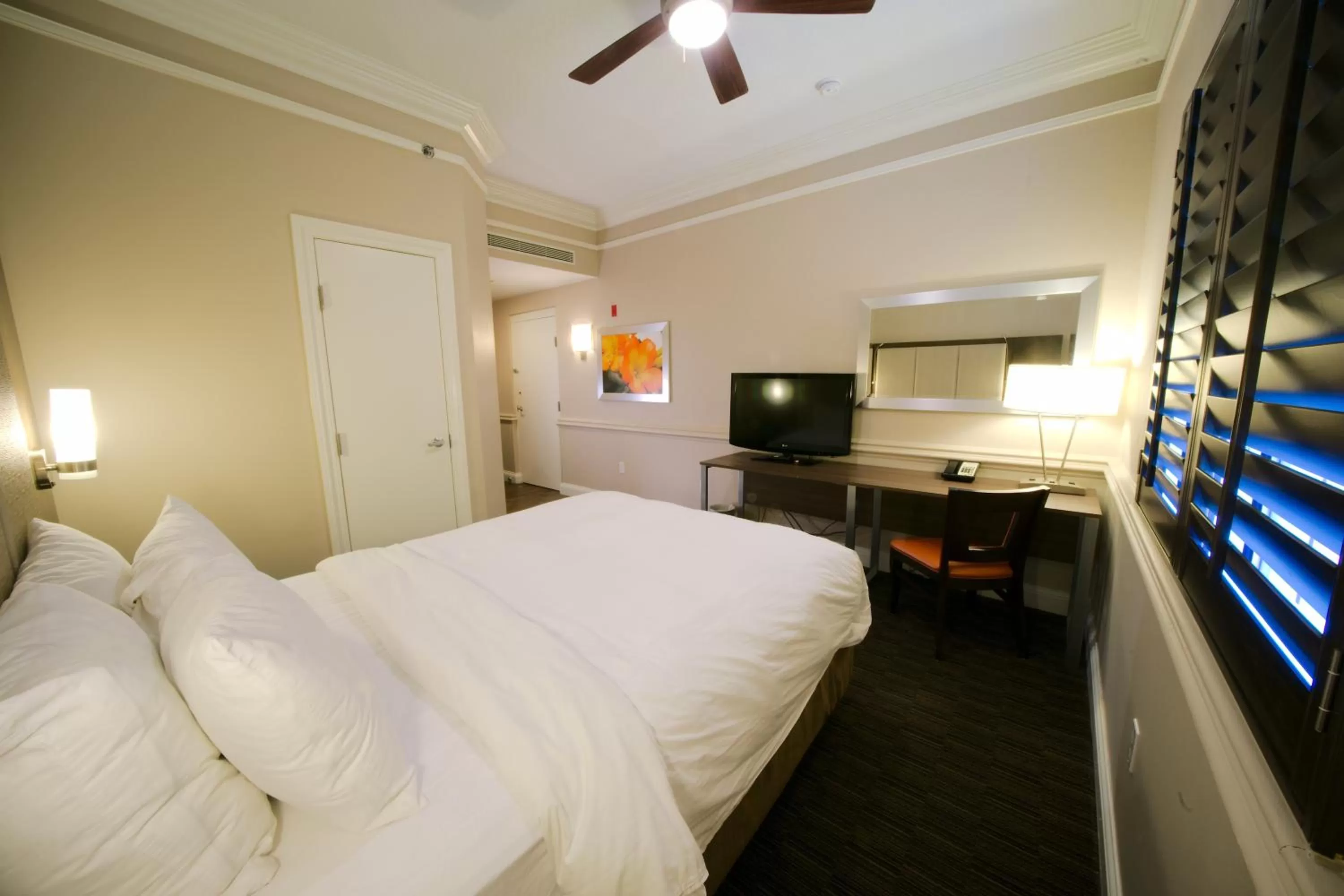 Bed in Radisson Resort at the Port