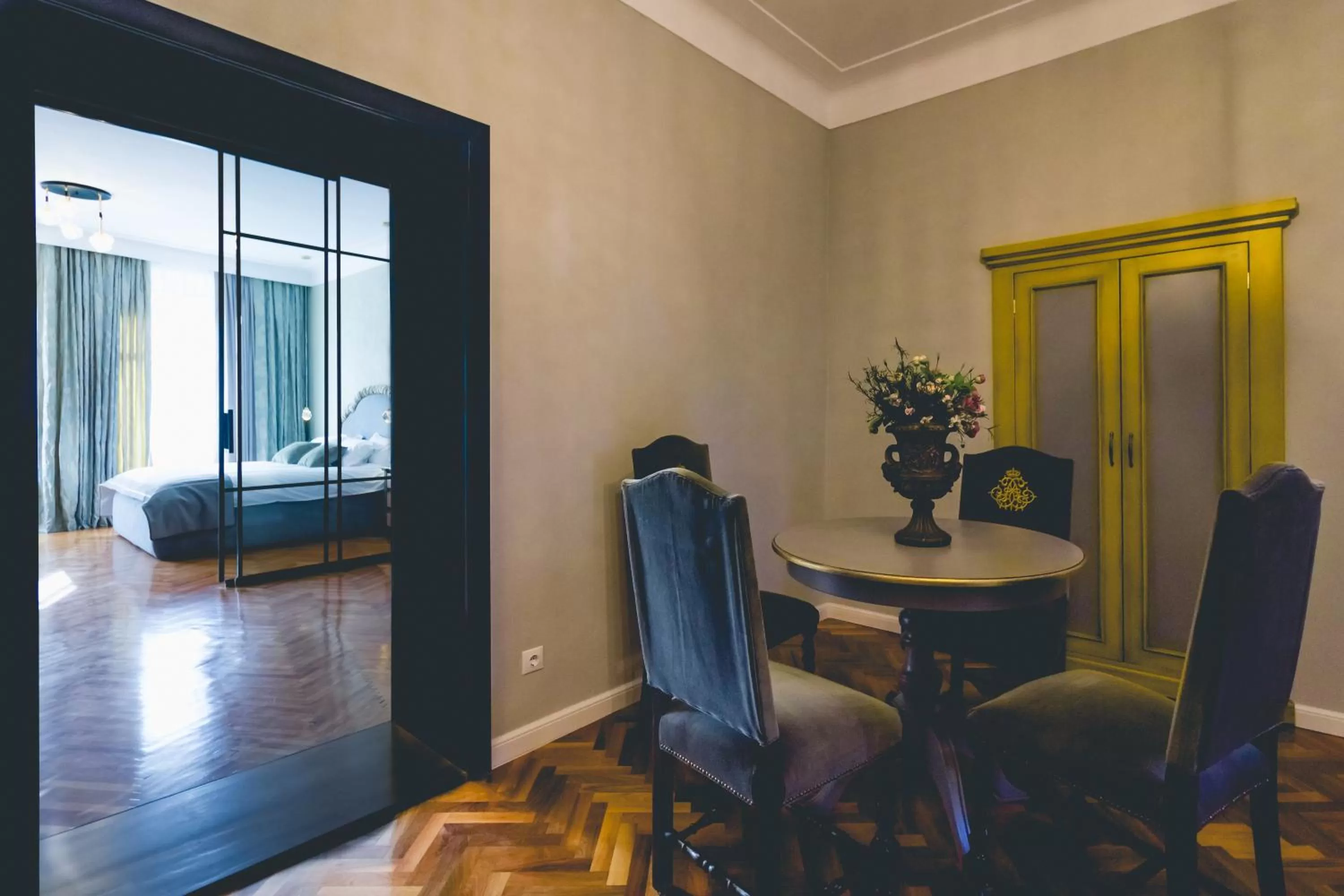 Dining Area in MAGISTER seven