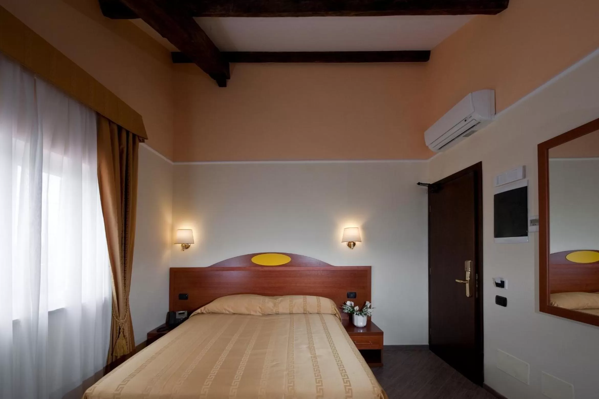 Photo of the whole room, Bed in Hotel Roma Tiburtina Metro