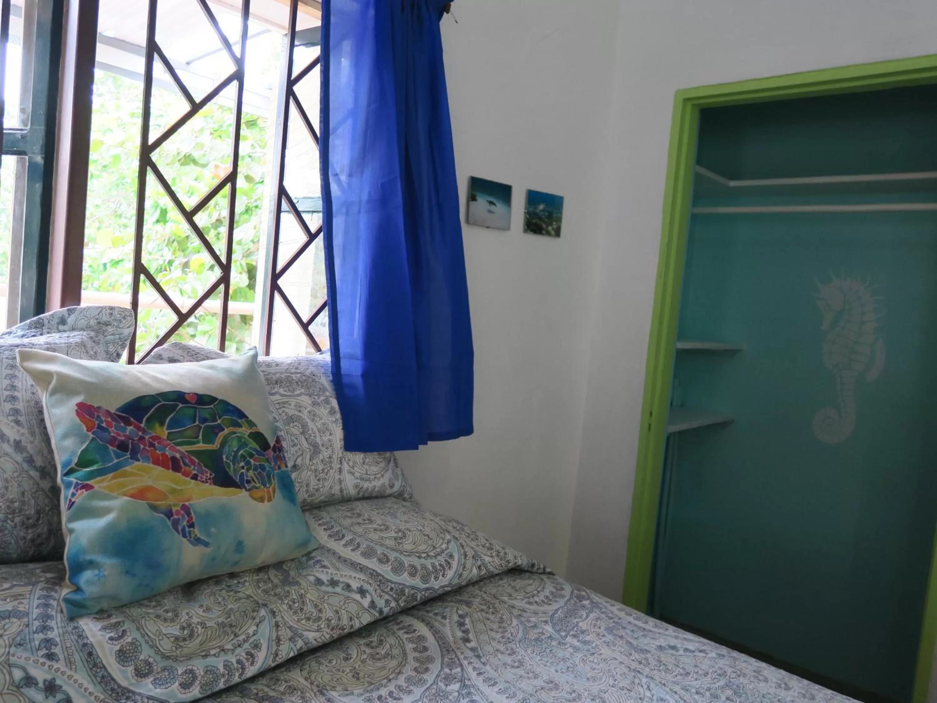 Decorative detail, Bed in Hotel Club Rolling Stone