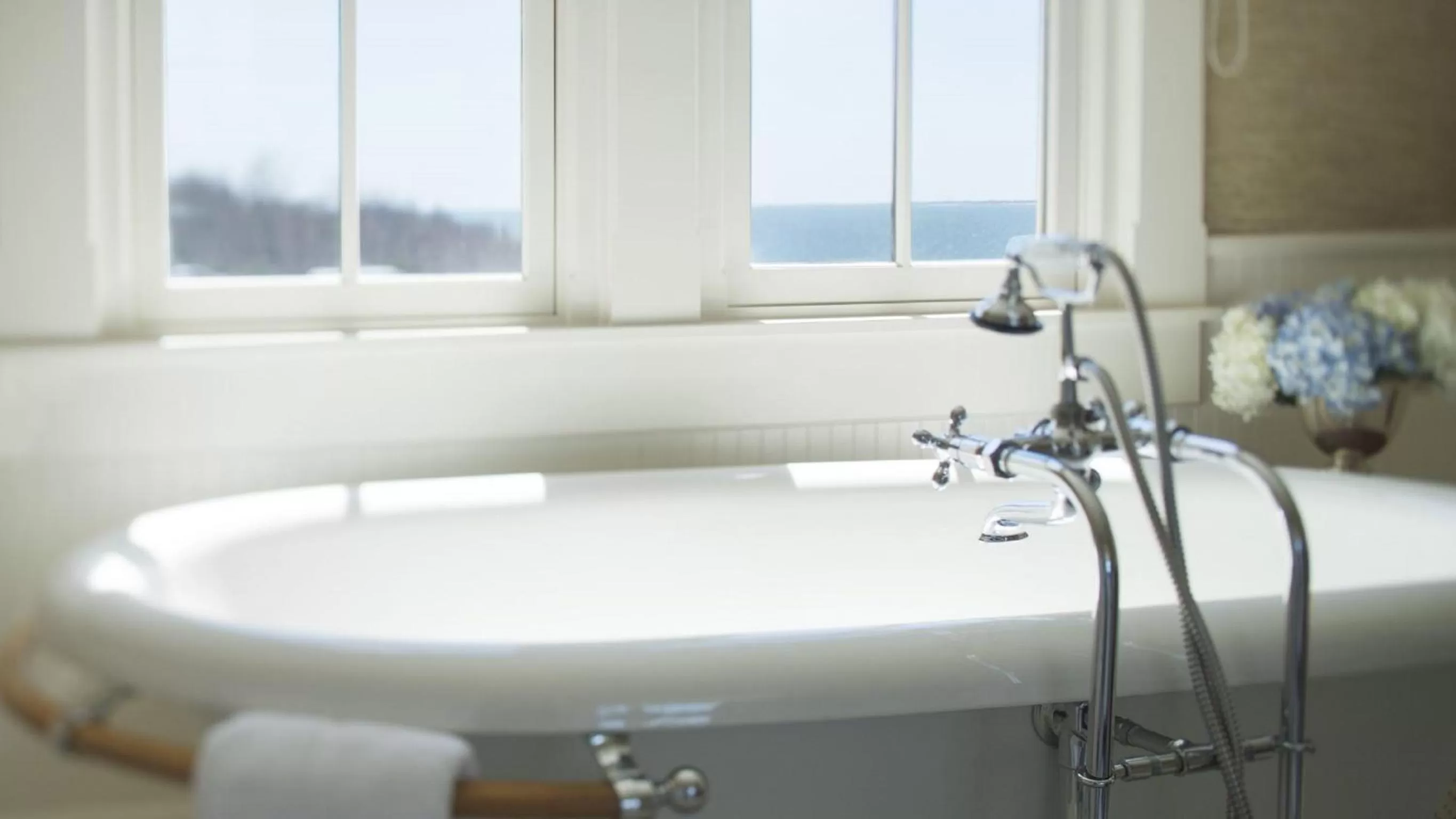 Bathroom in Castle Hill Inn