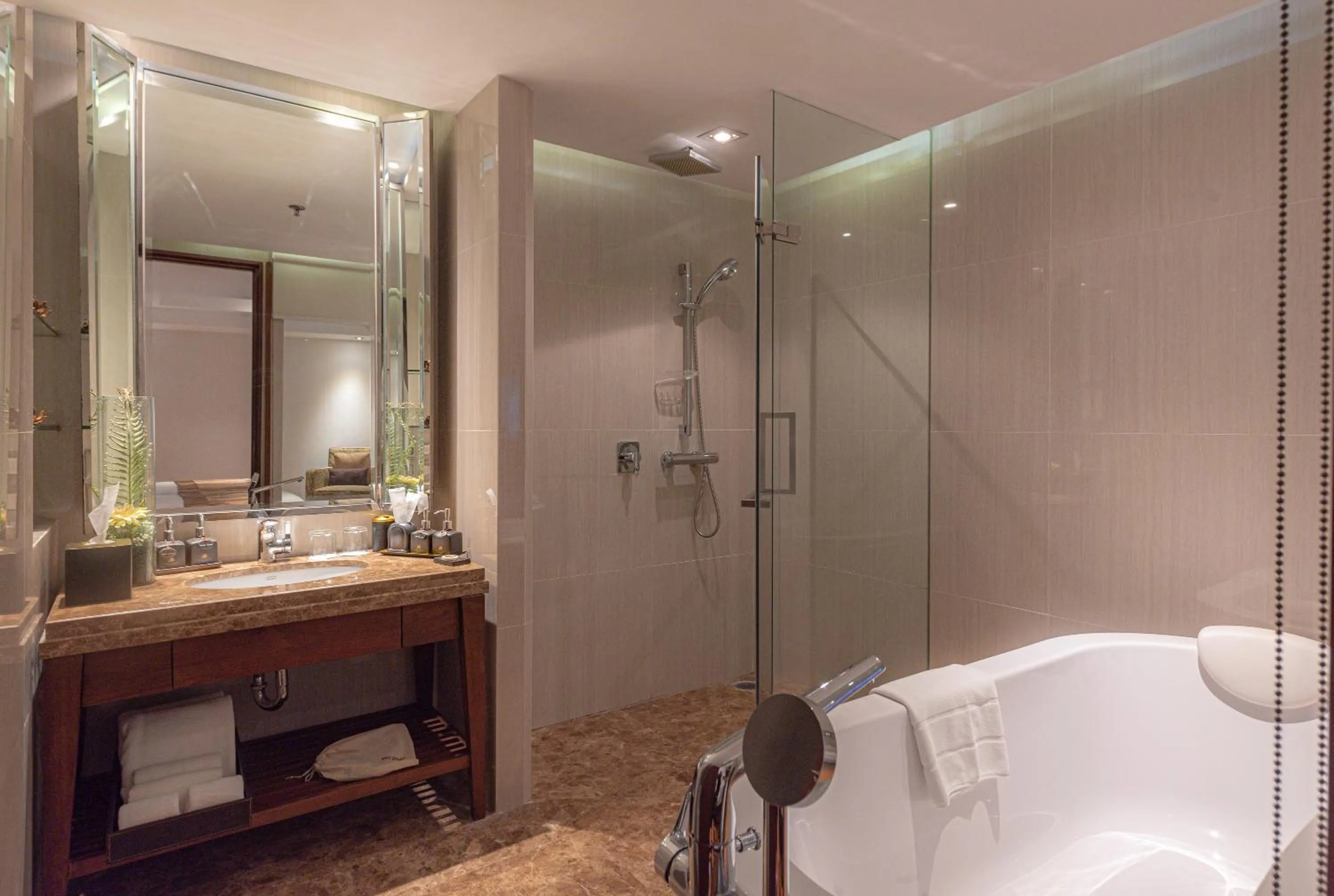 Bathroom in Summit Windmill Golf Suite Hotel at Suvarnabhumi