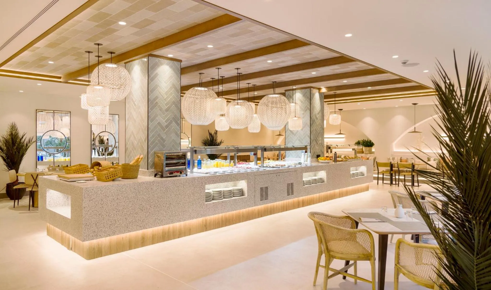 Dining area in Ilunion Menorca