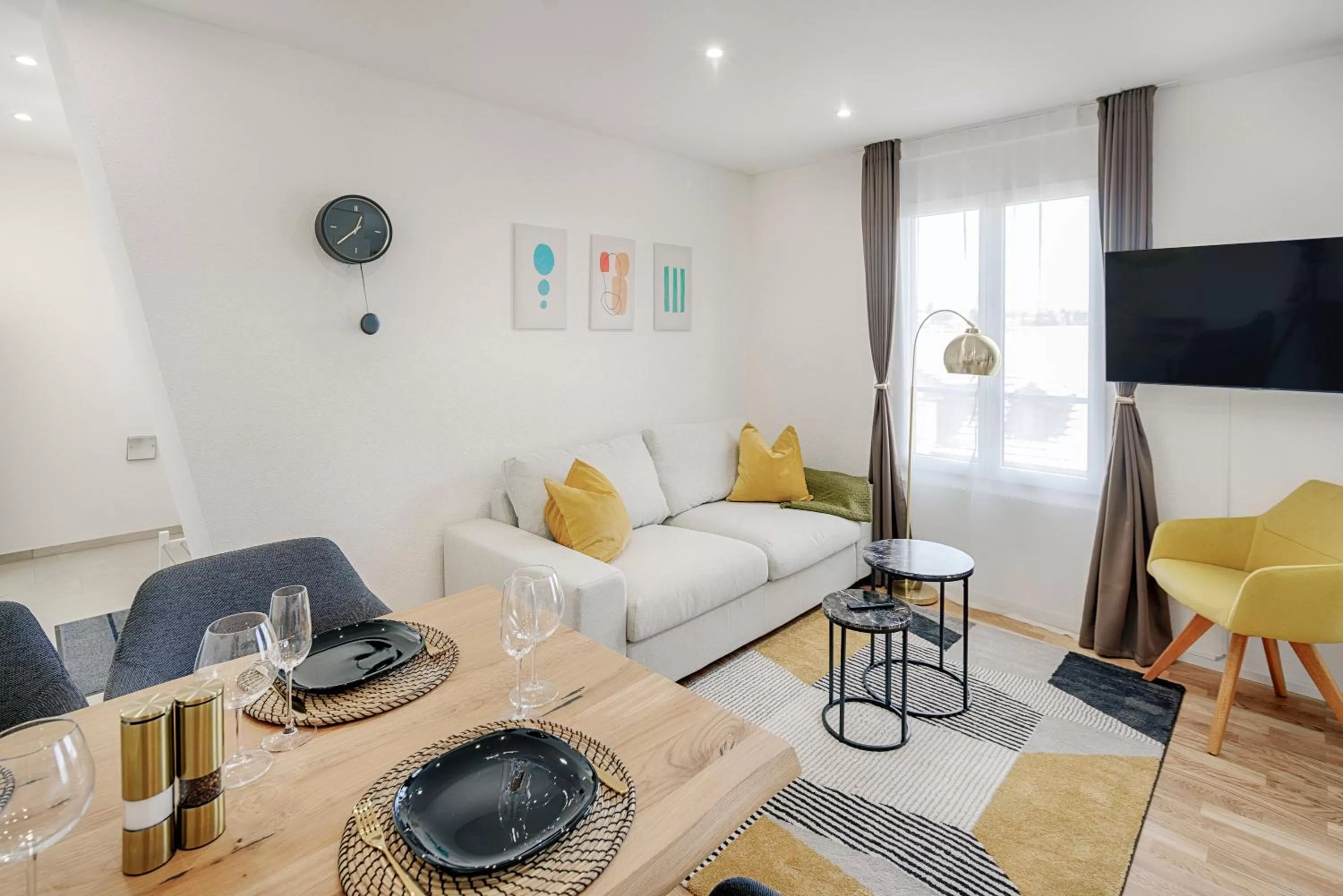 TV and multimedia in VISIMO Apartments St Georgen-Strasse St Gallen - Design City Nature