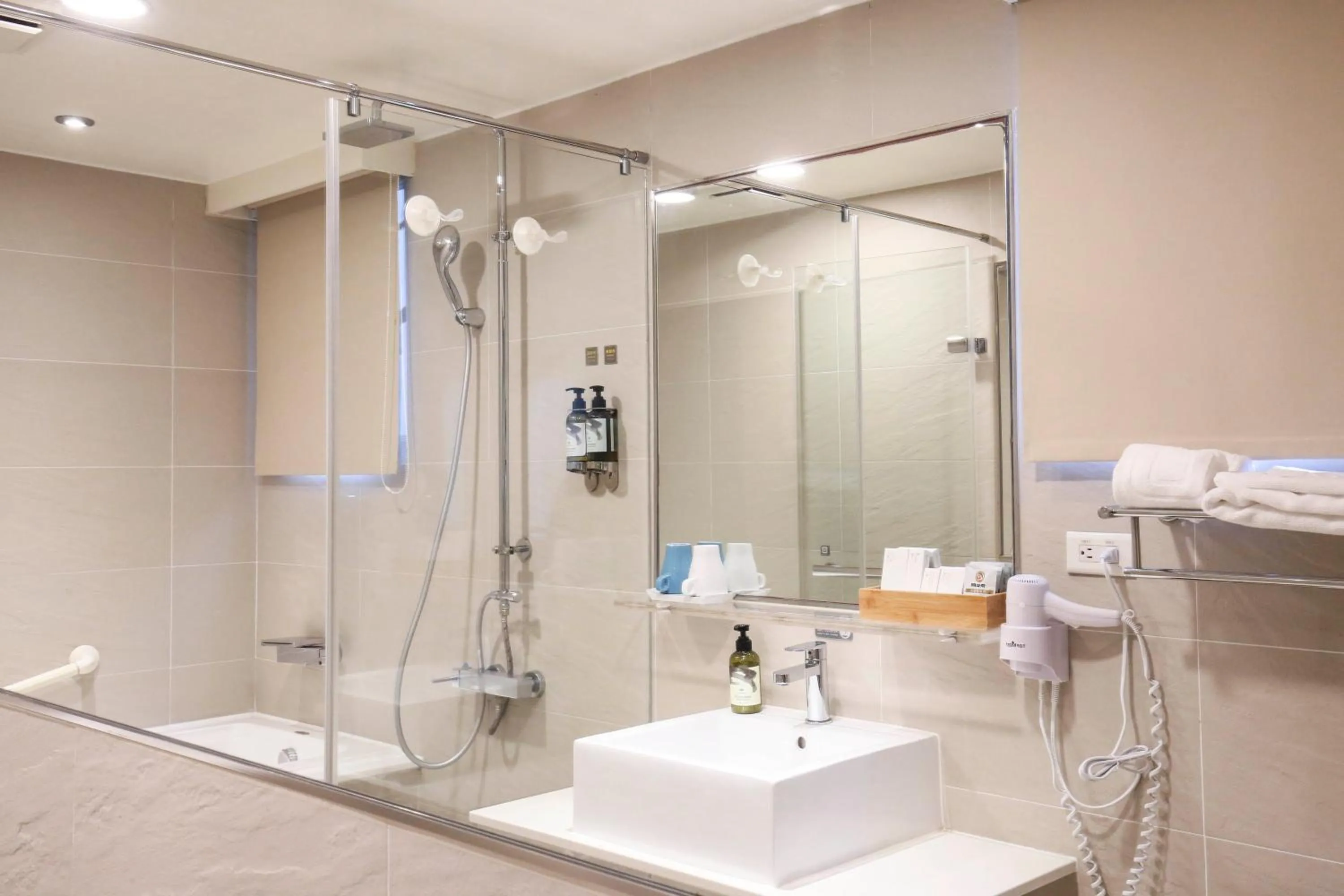 Bathroom in Dandy Hotel-Daan Park Branch