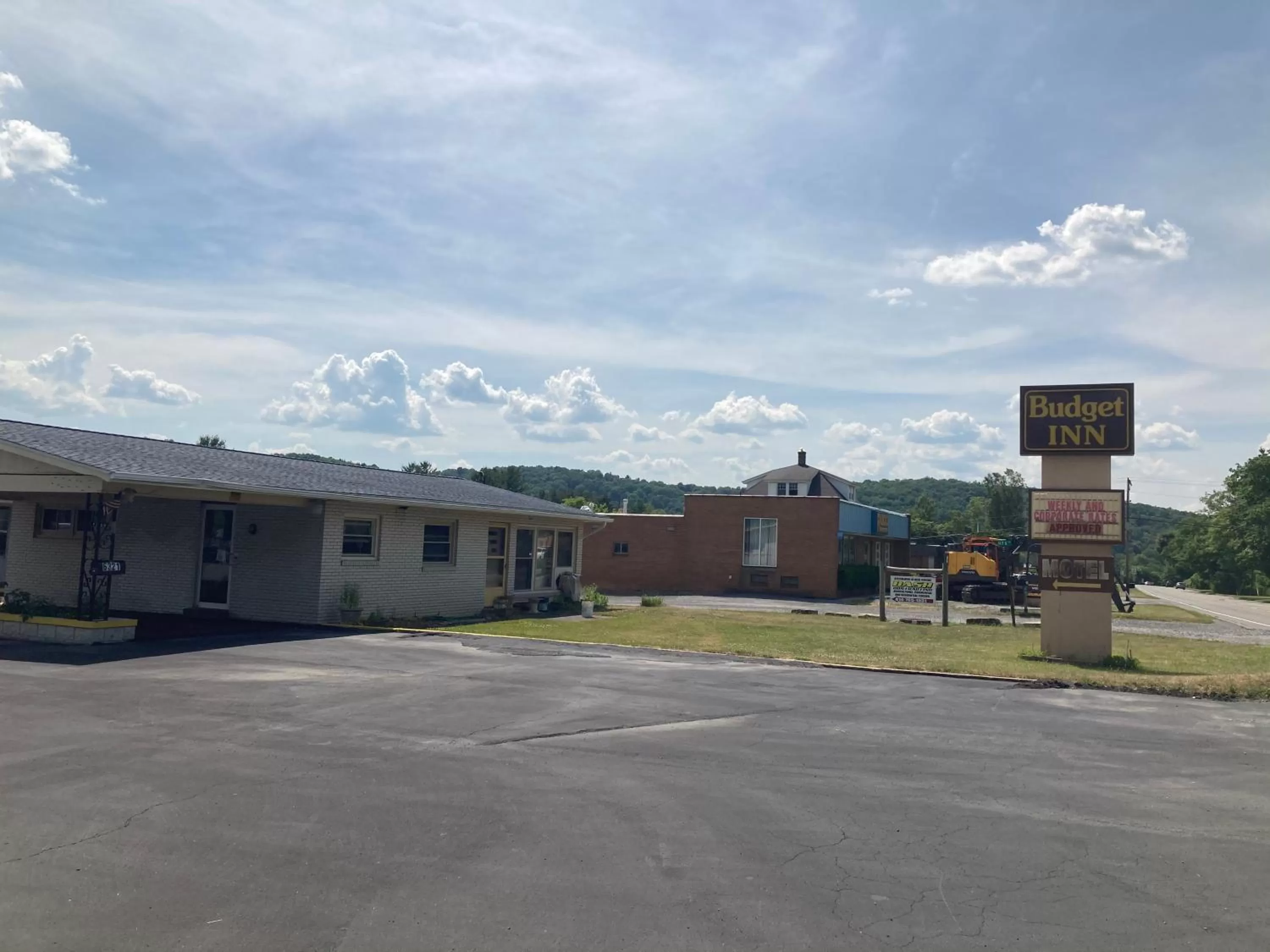 Property building in Budget Inn Clearfield PA