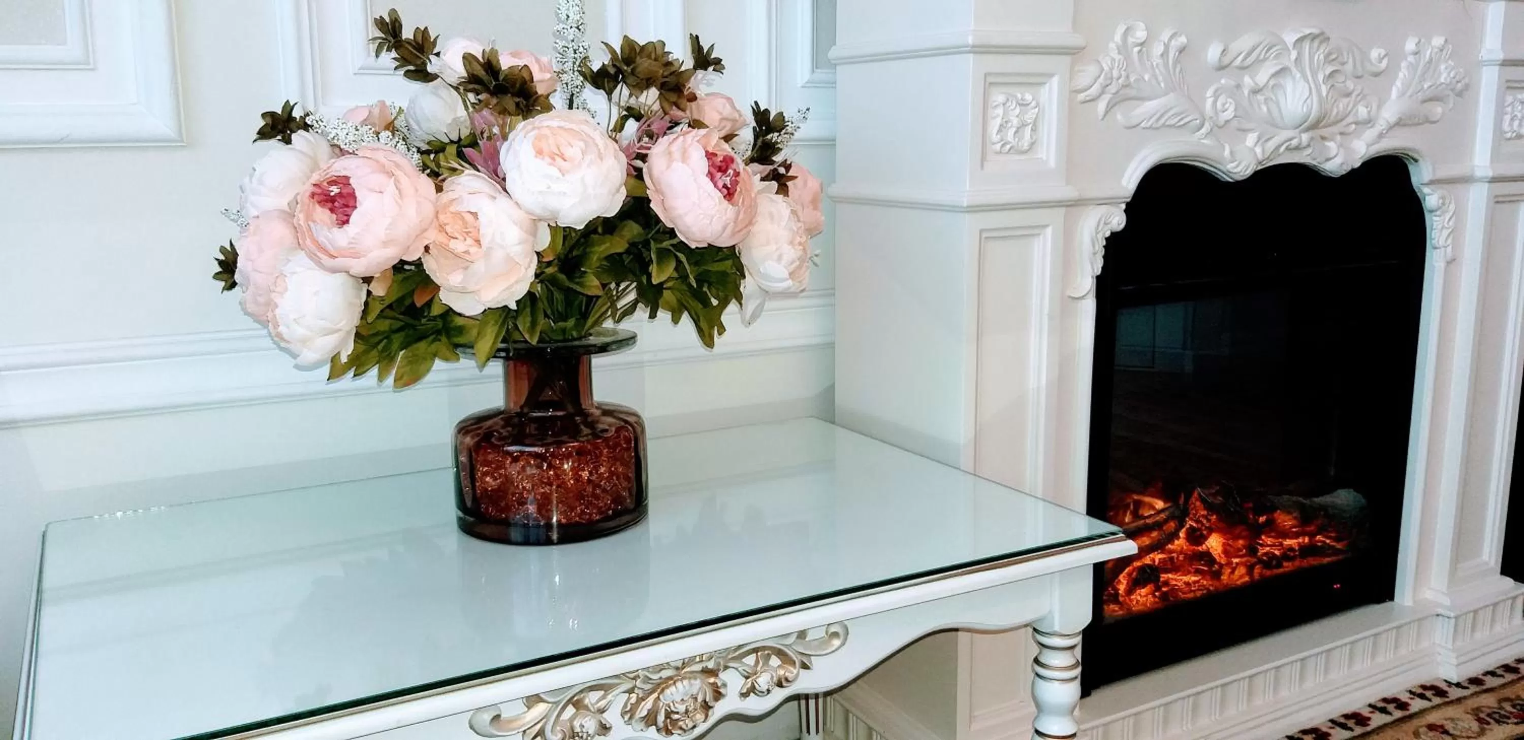 Photo of the whole room in Shalanda