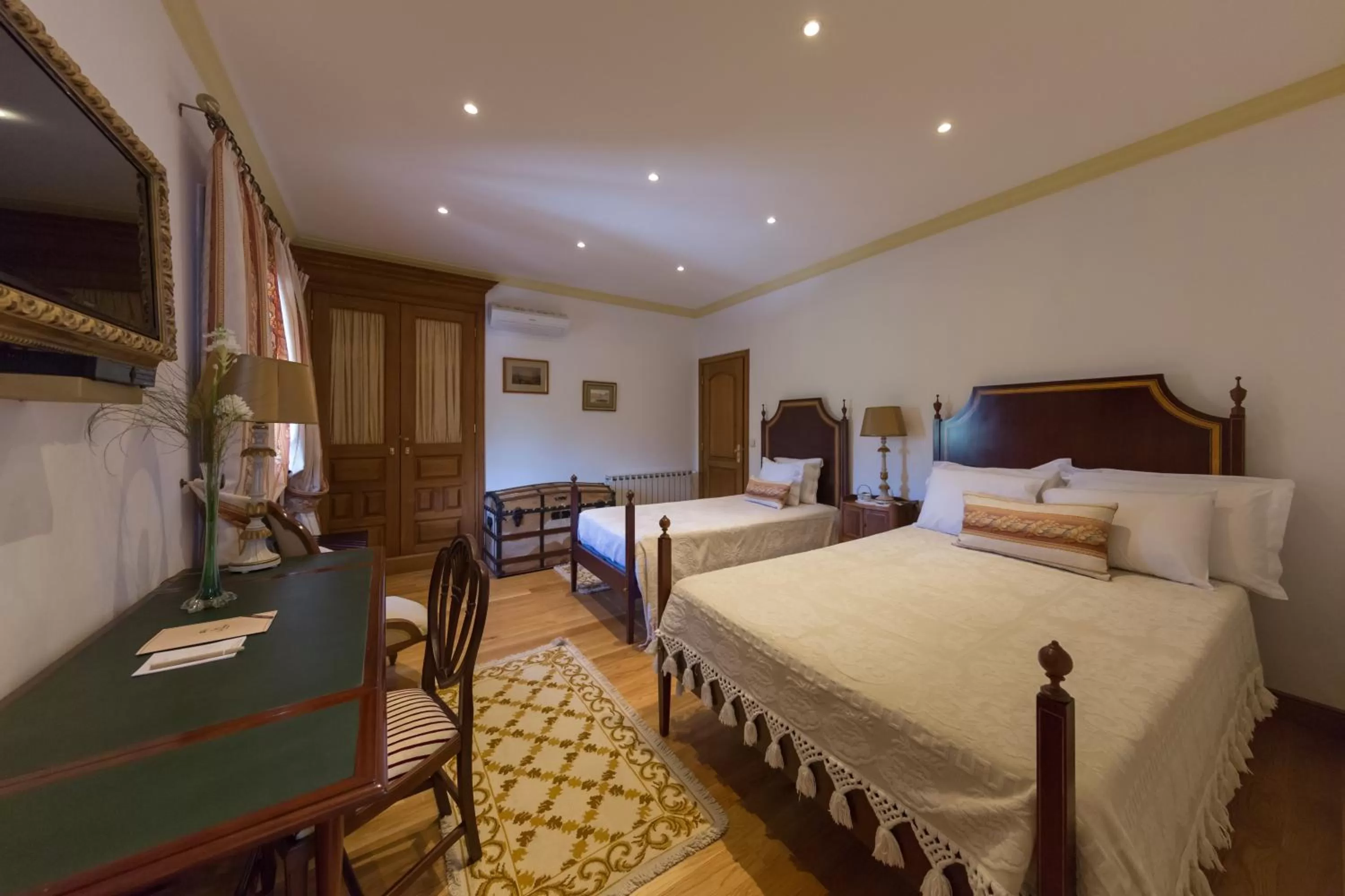 Photo of the whole room, Bed in Casa de São Domingos