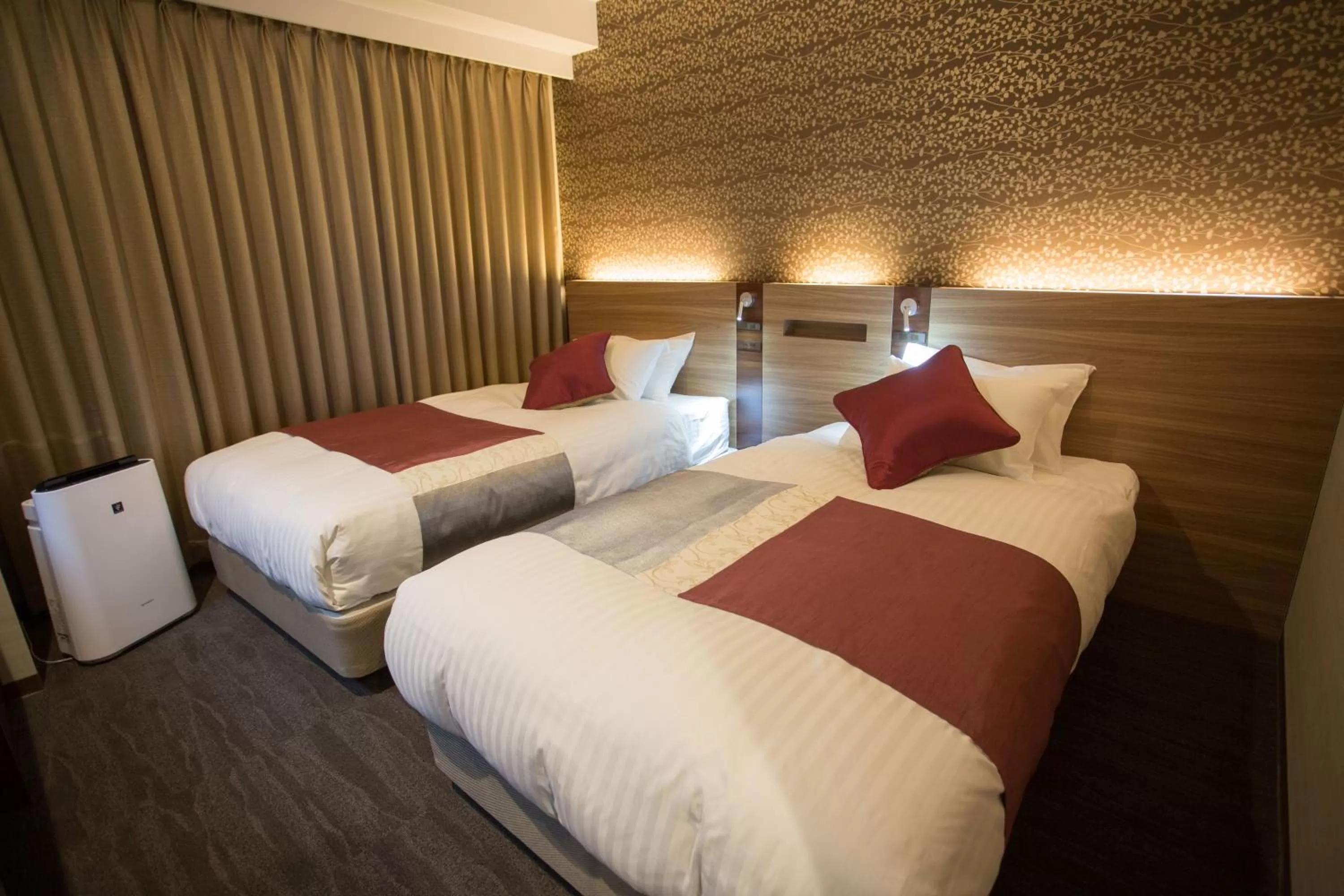 Decorative detail, Bed in Shinsaibashi Grand Hotel Osaka