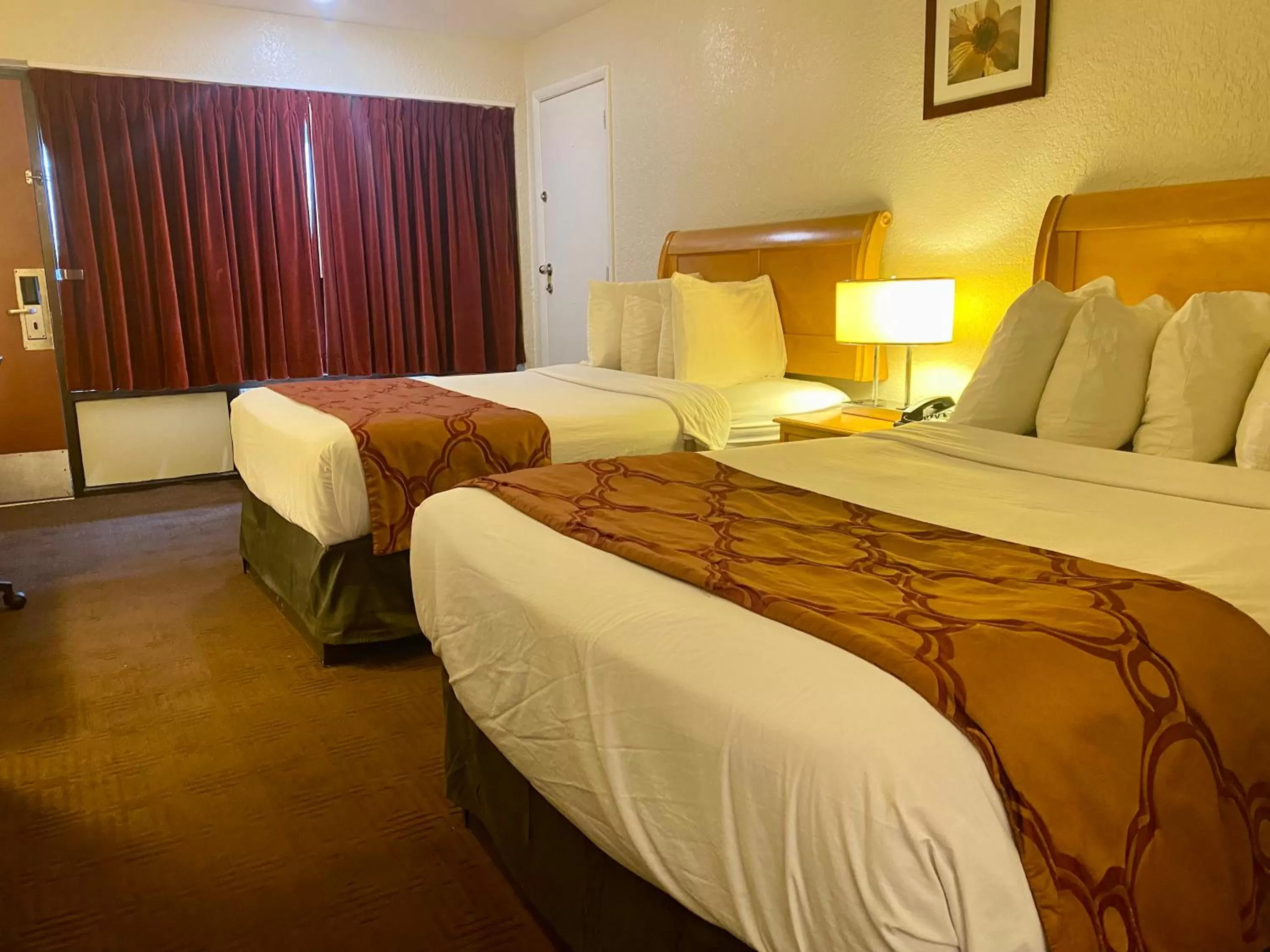 Bedroom, Bed in Garden Inn of Homestead