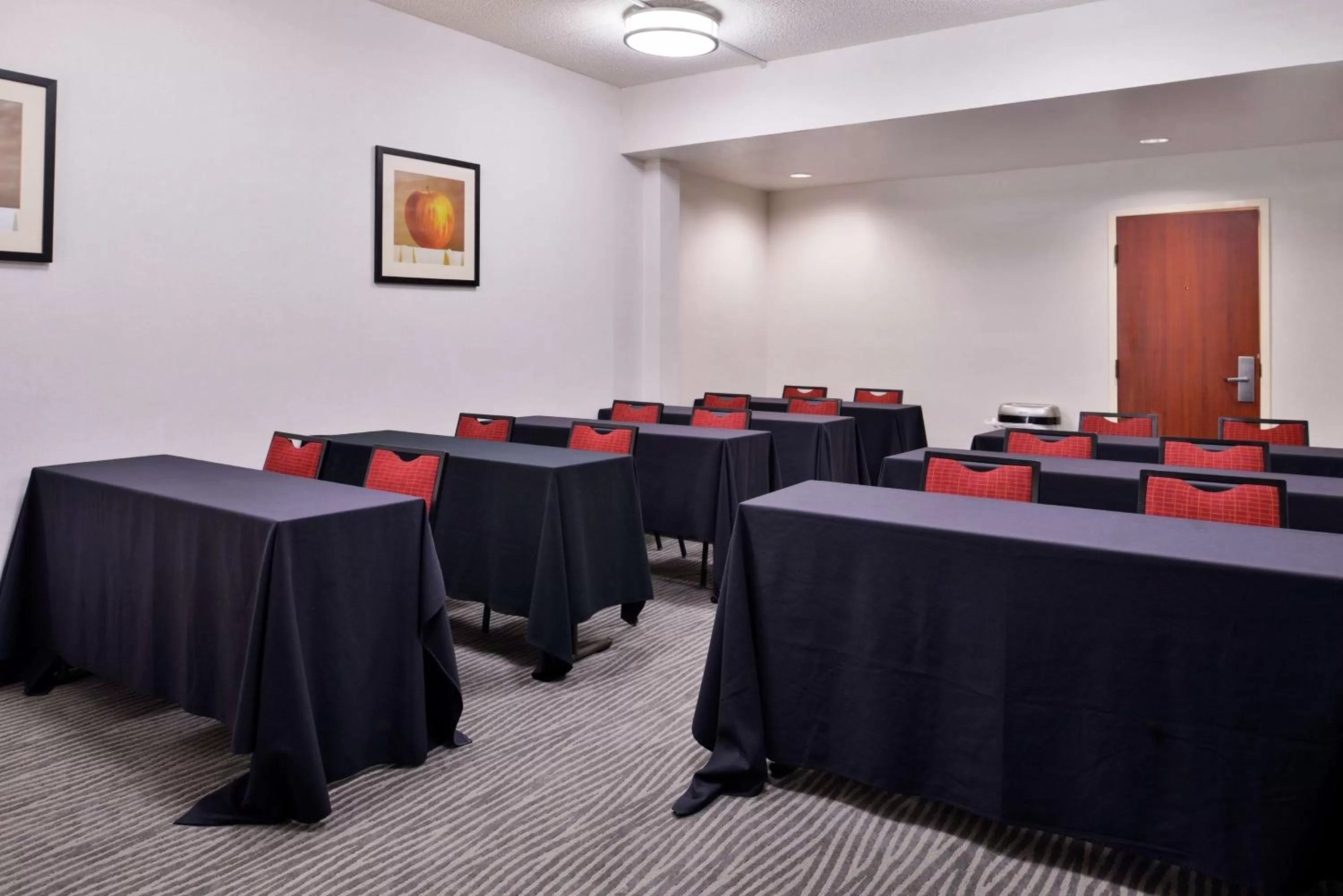 Meeting/conference room in Hampton Inn Norfolk/Virginia Beach