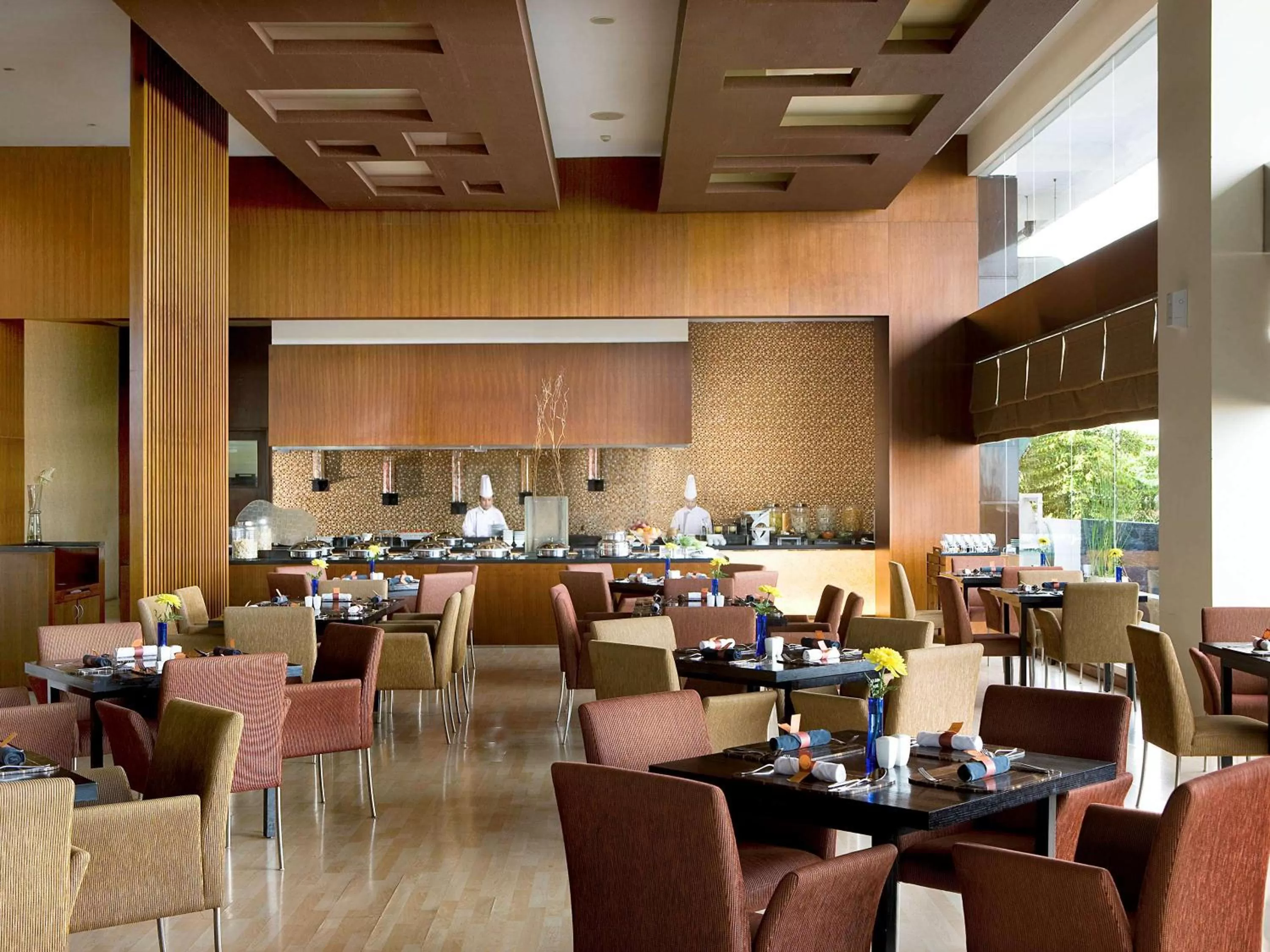 Restaurant/places to eat in Novotel Balikpapan