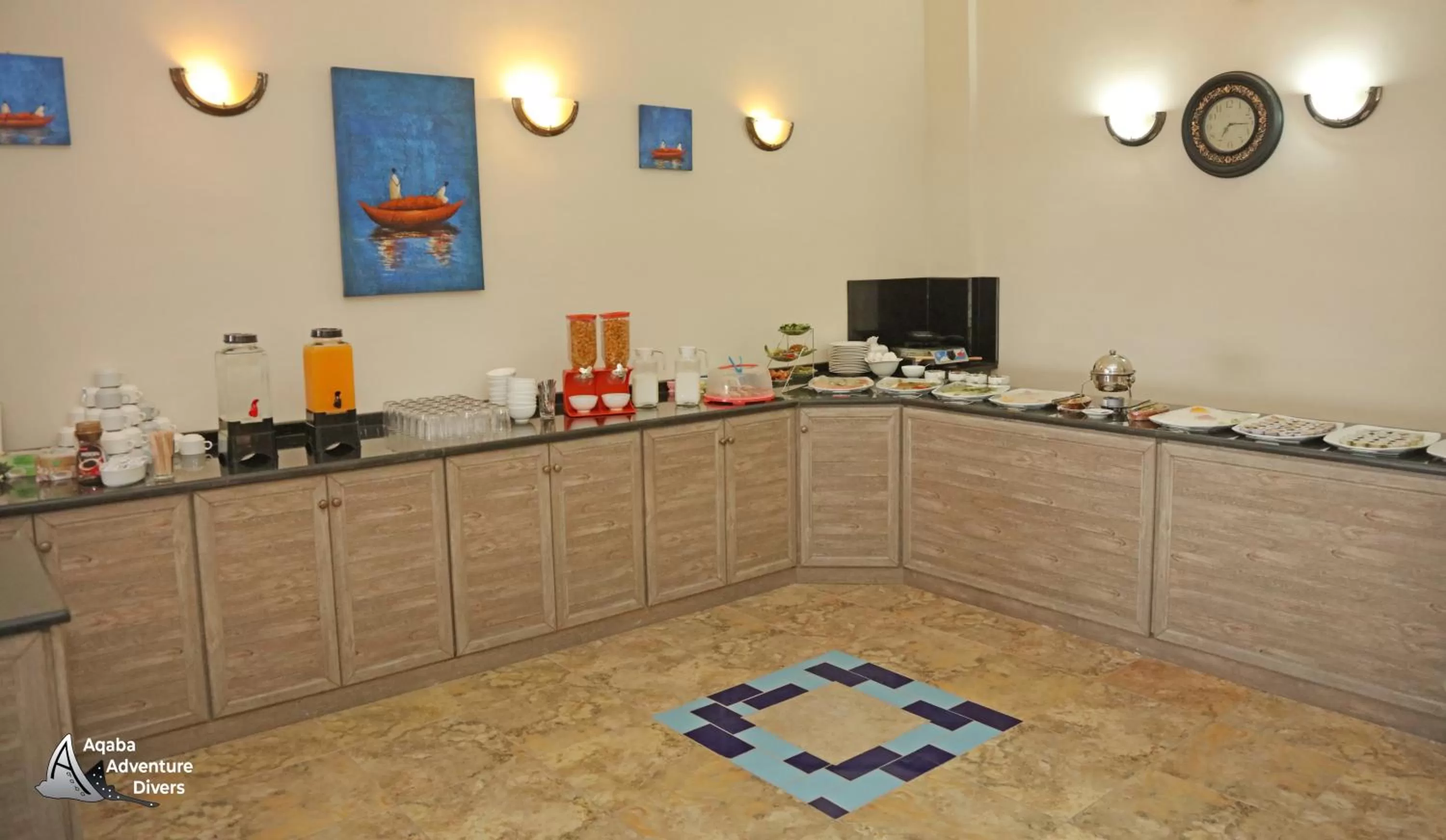 Food and drinks in Aqaba Adventure Divers Resort & Dive Center