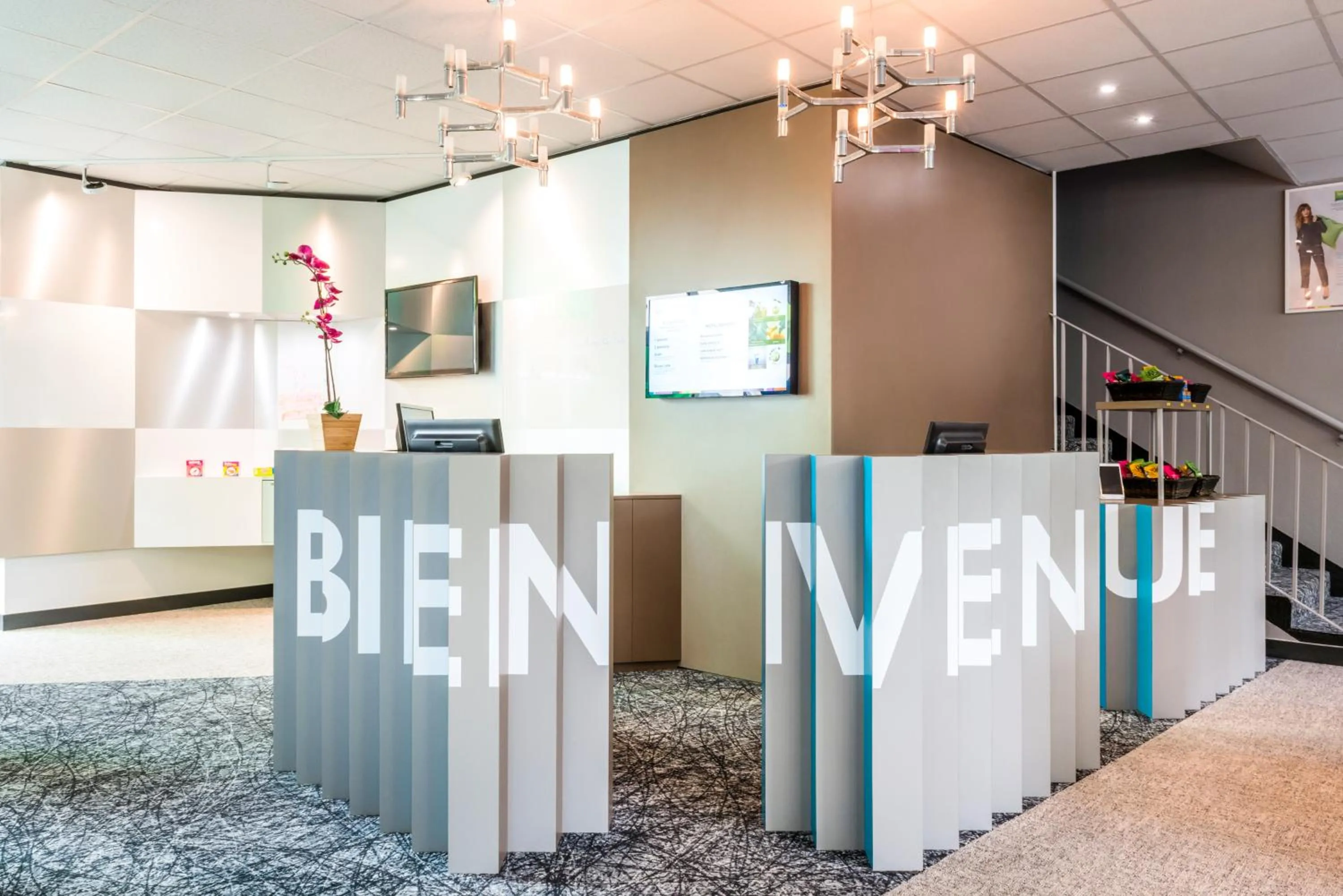 Lobby or reception in ibis Styles Antony Paris Sud