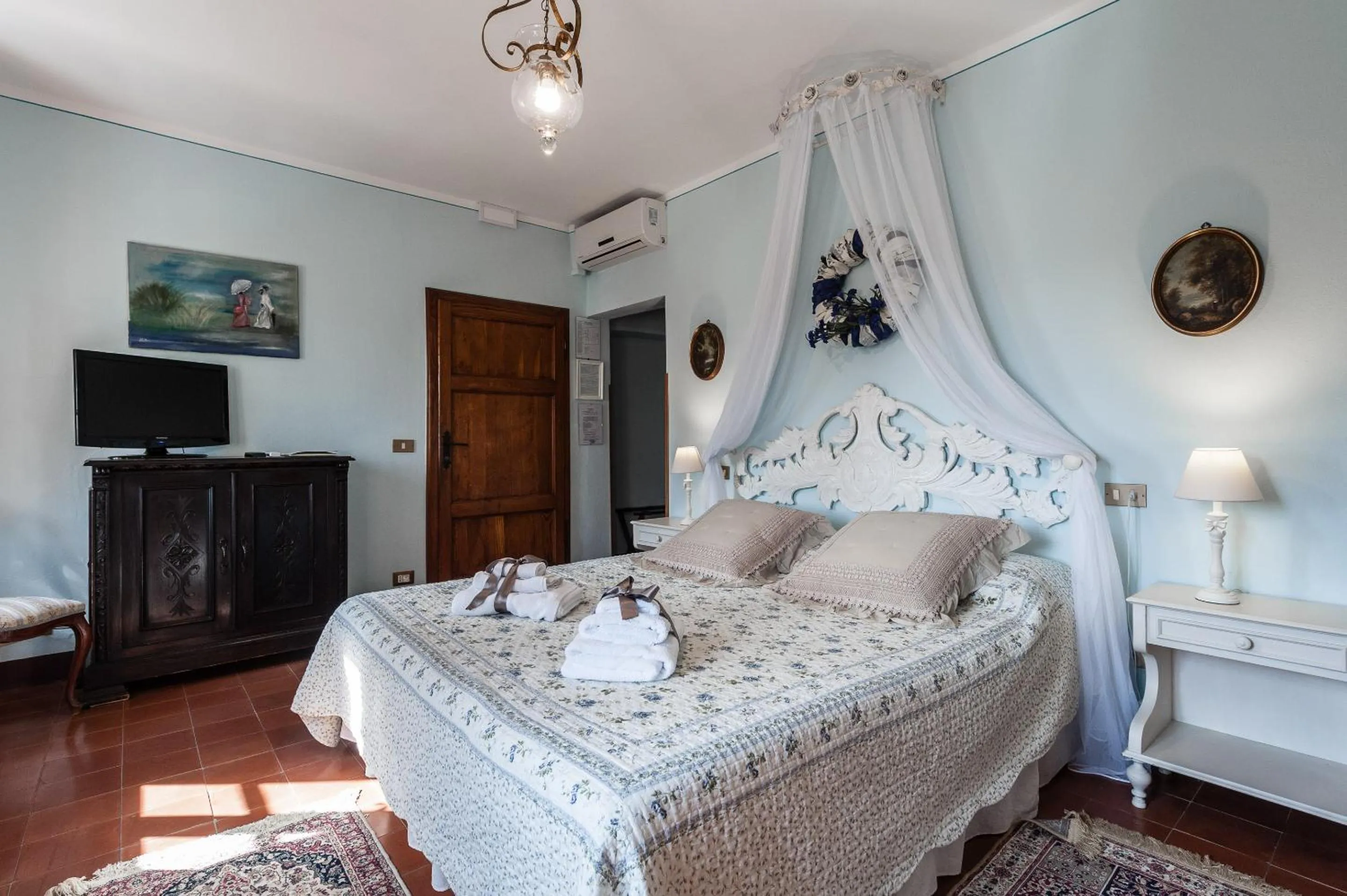 Bed in Giardino della Pieve Relais- Adult Only