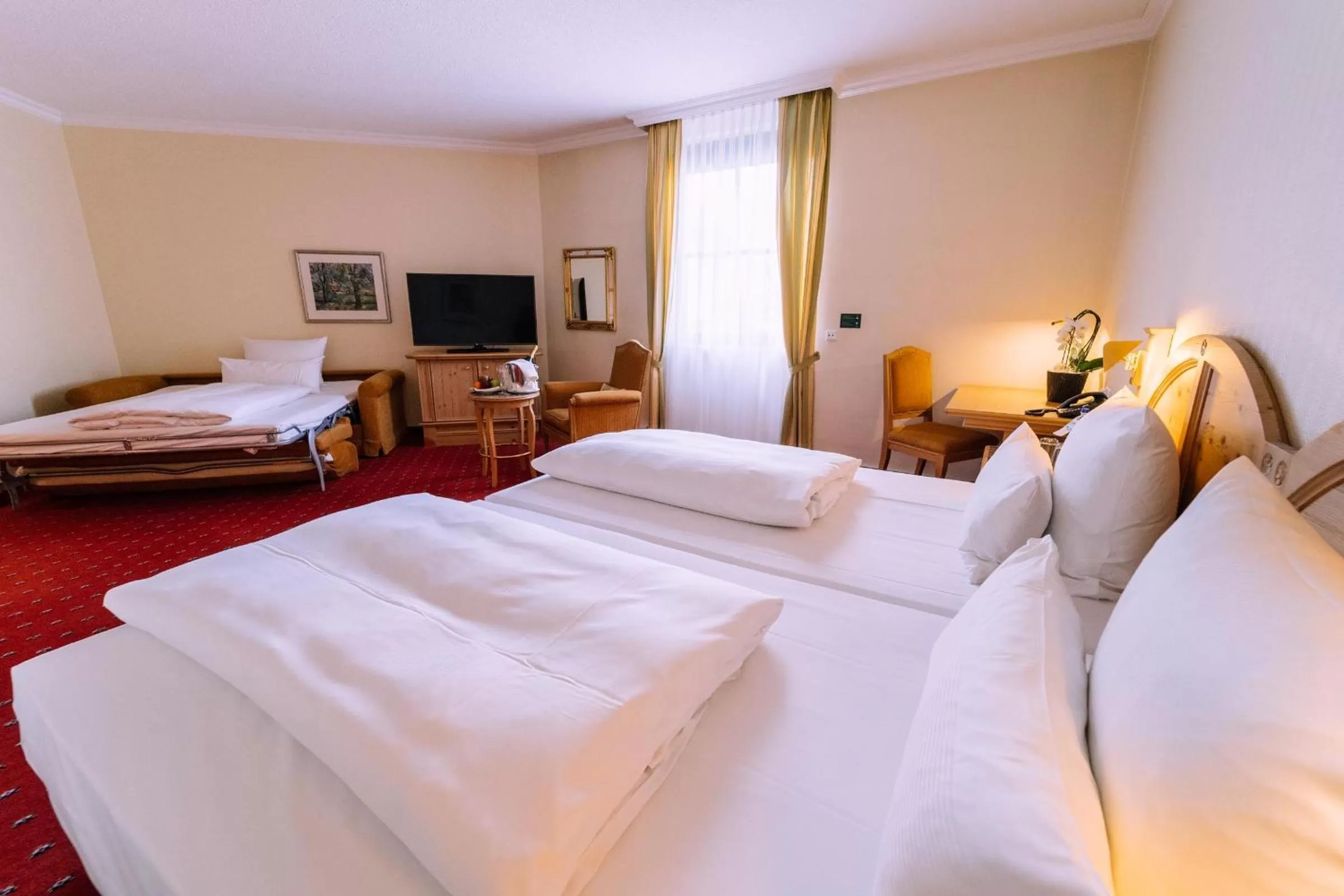 Photo of the whole room, Bed in Atomis Hotel Munich Airport by Mercure