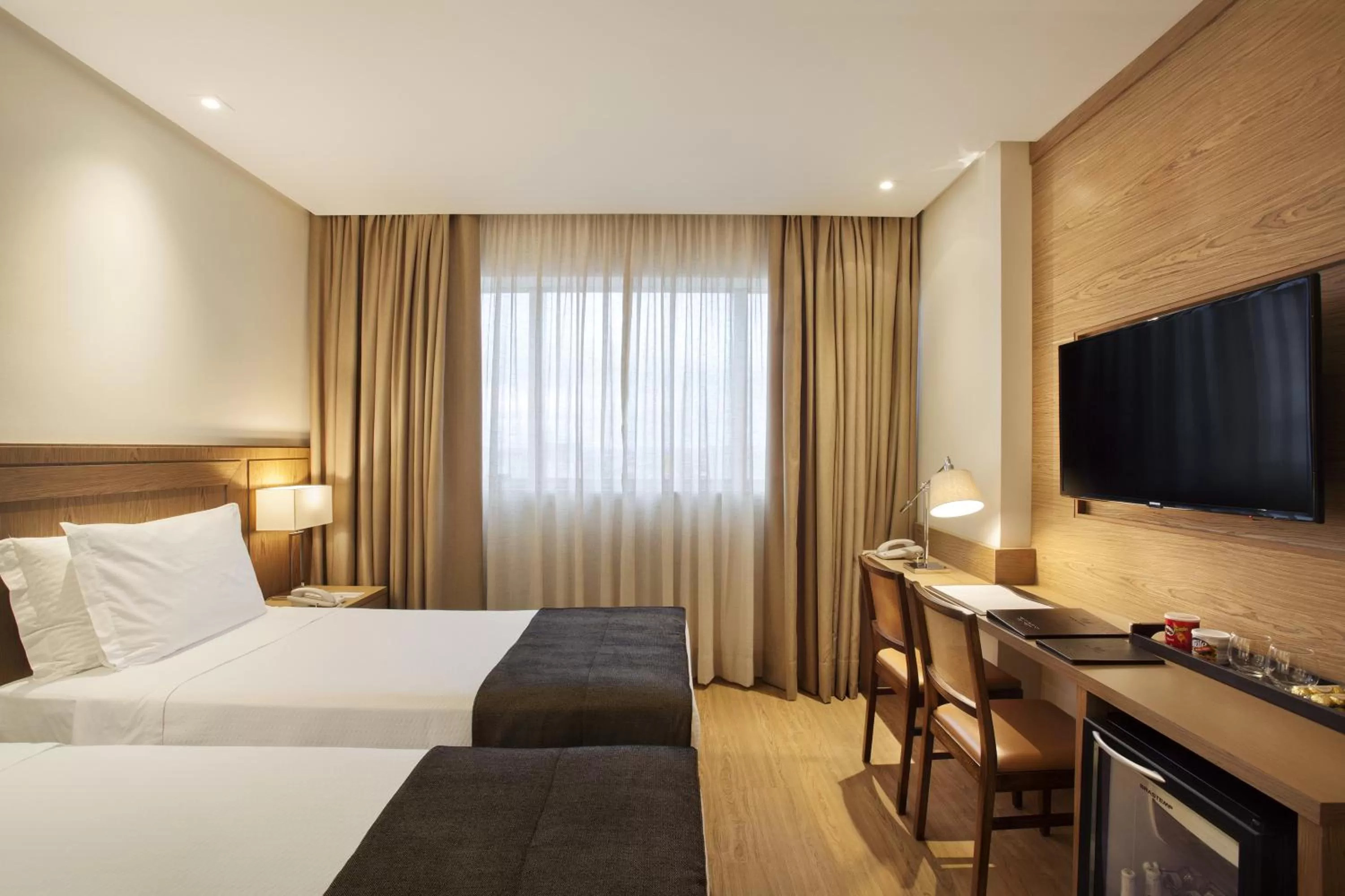 Photo of the whole room, Bed in Windsor Brasilia Hotel