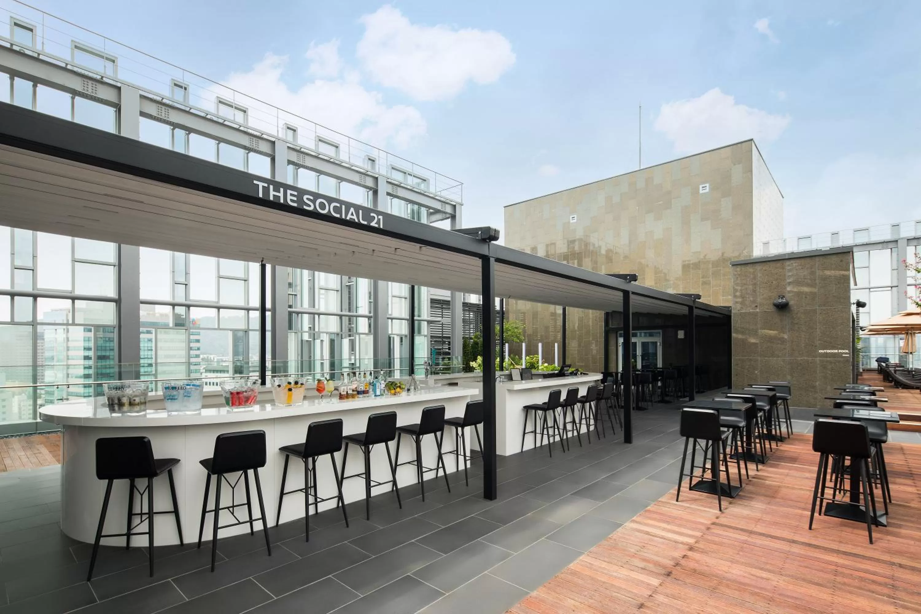 Lounge or bar in Novotel Ambassador Seoul Dongdaemun Hotels & Residences