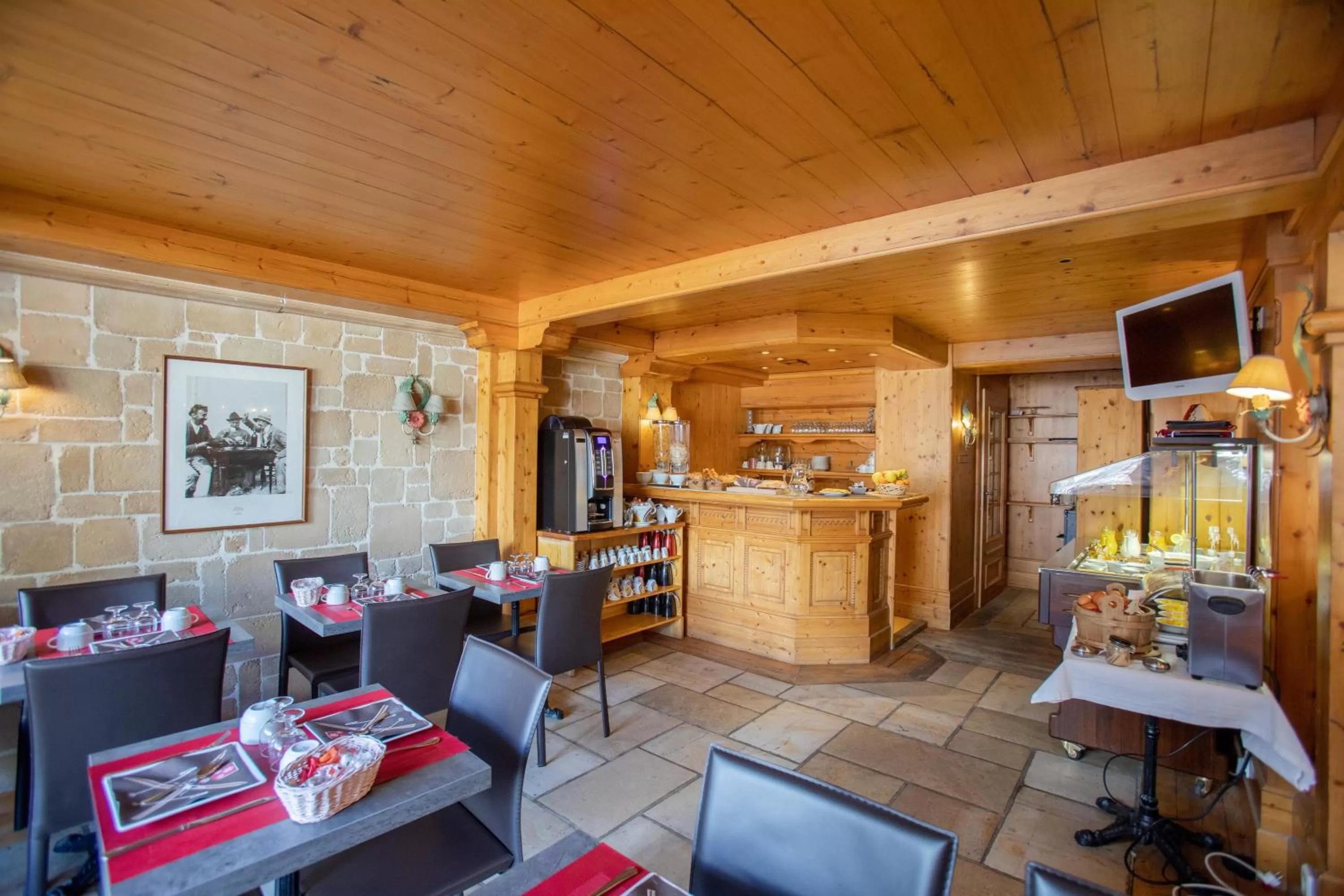 Buffet breakfast in Les Balcons du Savoy