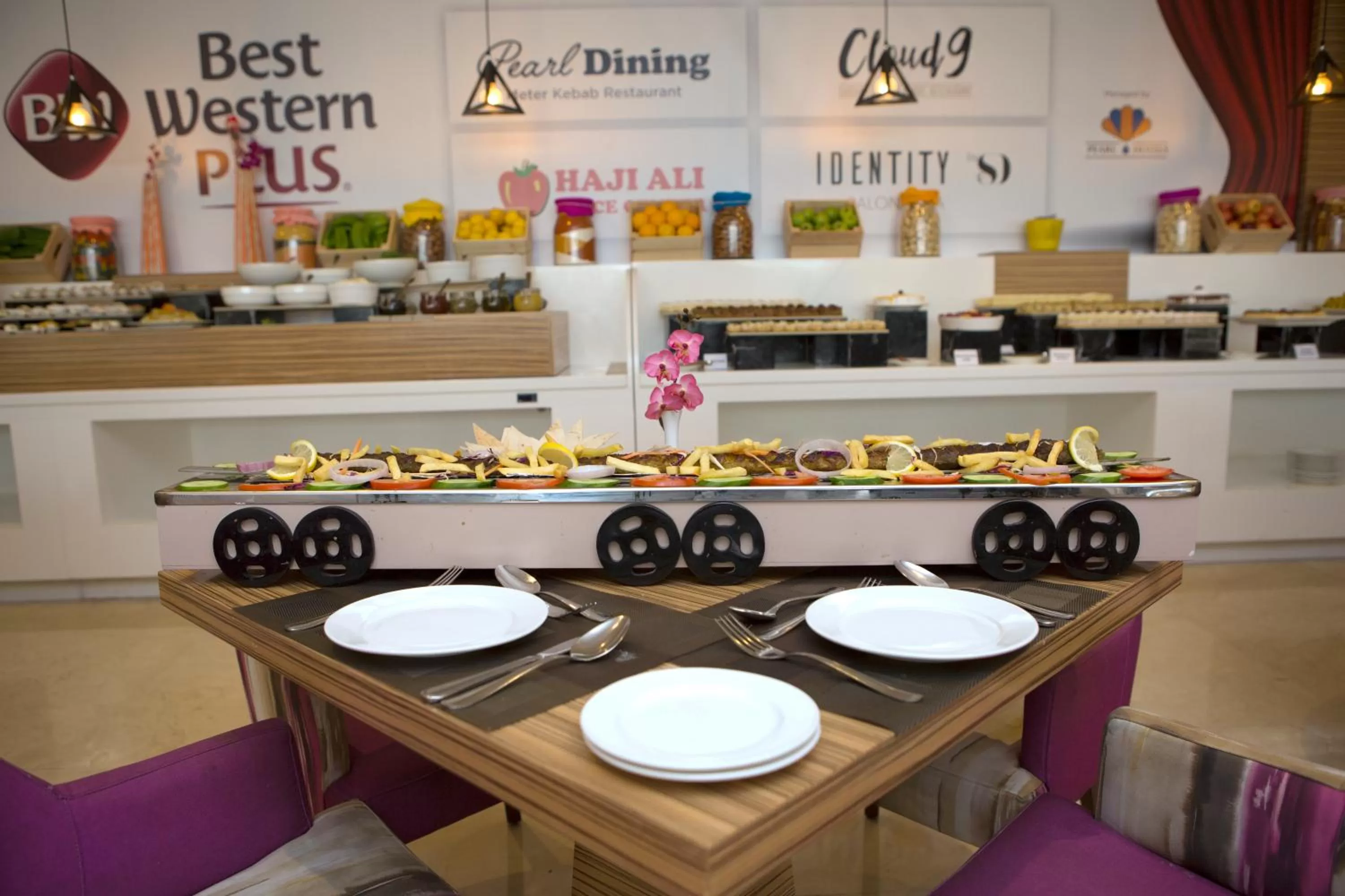 Restaurant/places to eat in Best Western Plus Pearl Creek