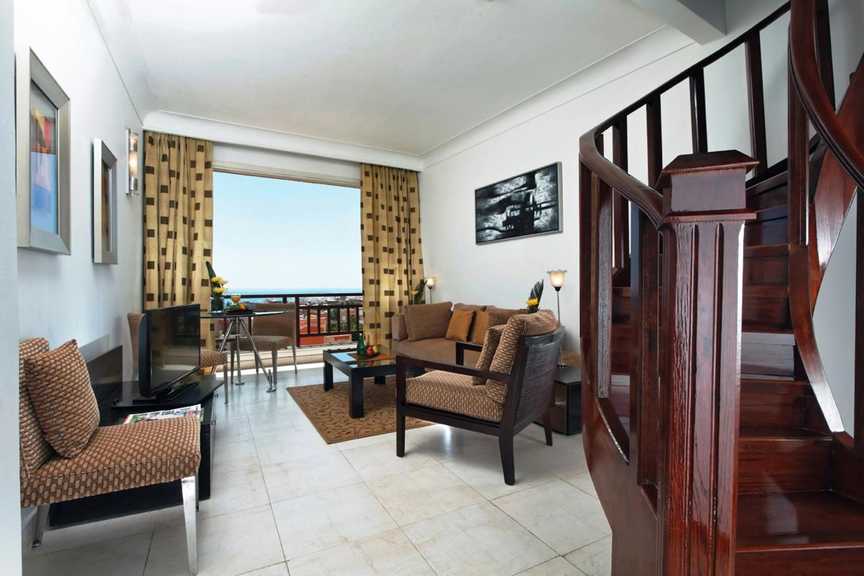 TV and multimedia in Mövenpick Resort El Sokhna