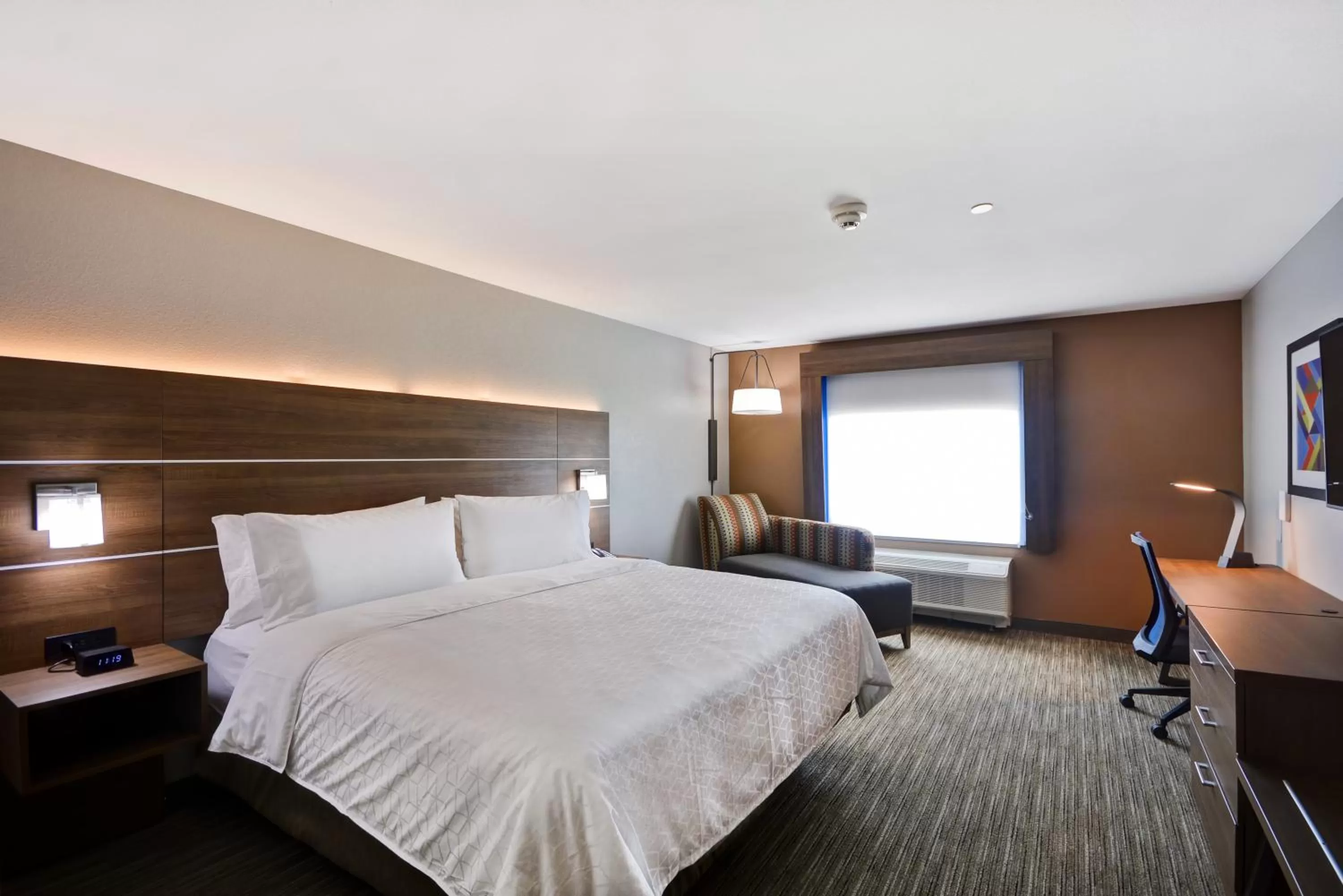 Photo of the whole room, Bed in Holiday Inn Express & Suites - Houston NASA - Boardwalk Area by IHG